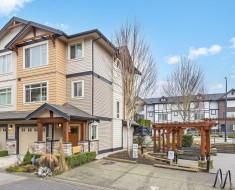 18-11305 240 Street Maple Ridge, BC V2W 0J1