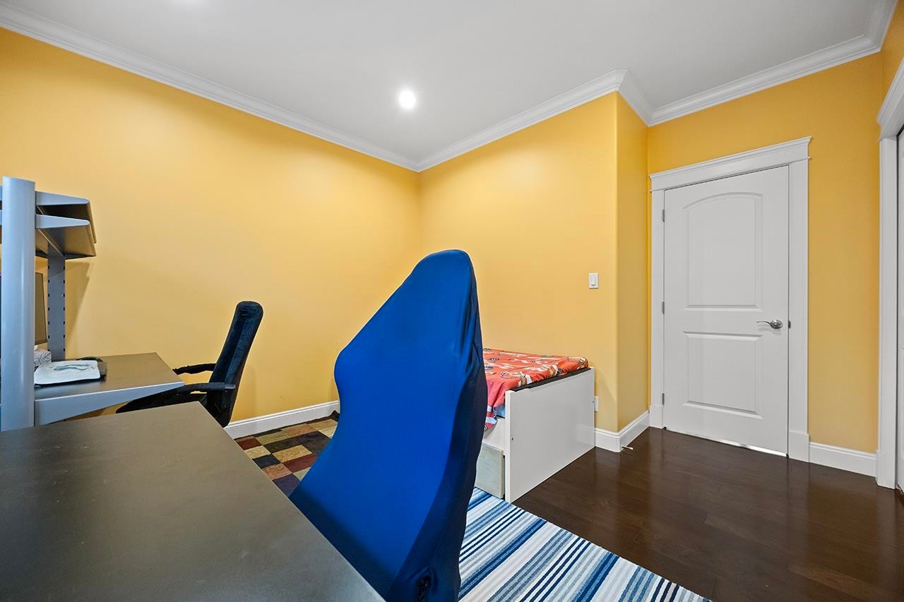 6830 Vivian Street, Vancouver, BC