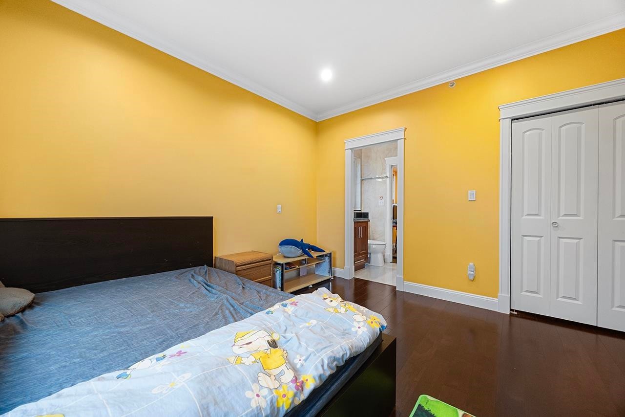 6830 Vivian Street, Vancouver, BC