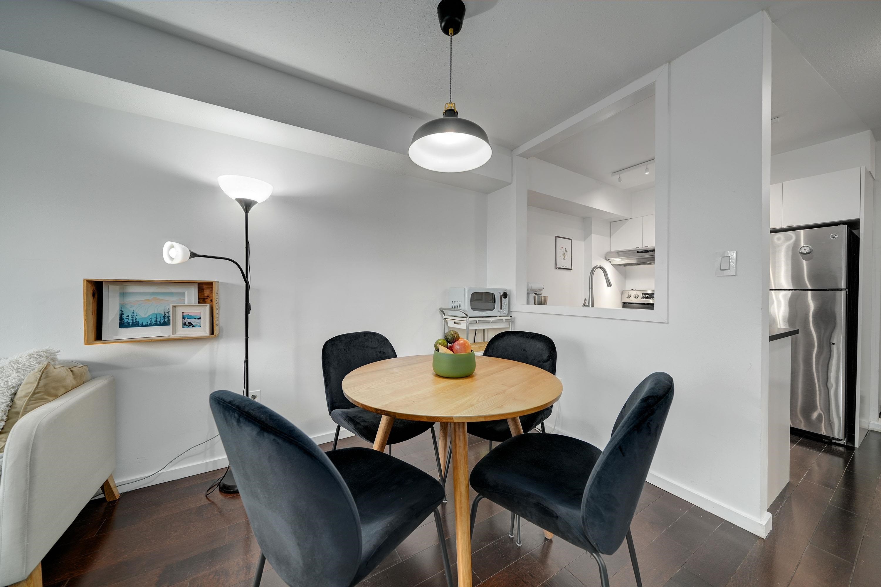 210-1099 Broadway E, Vancouver, BC