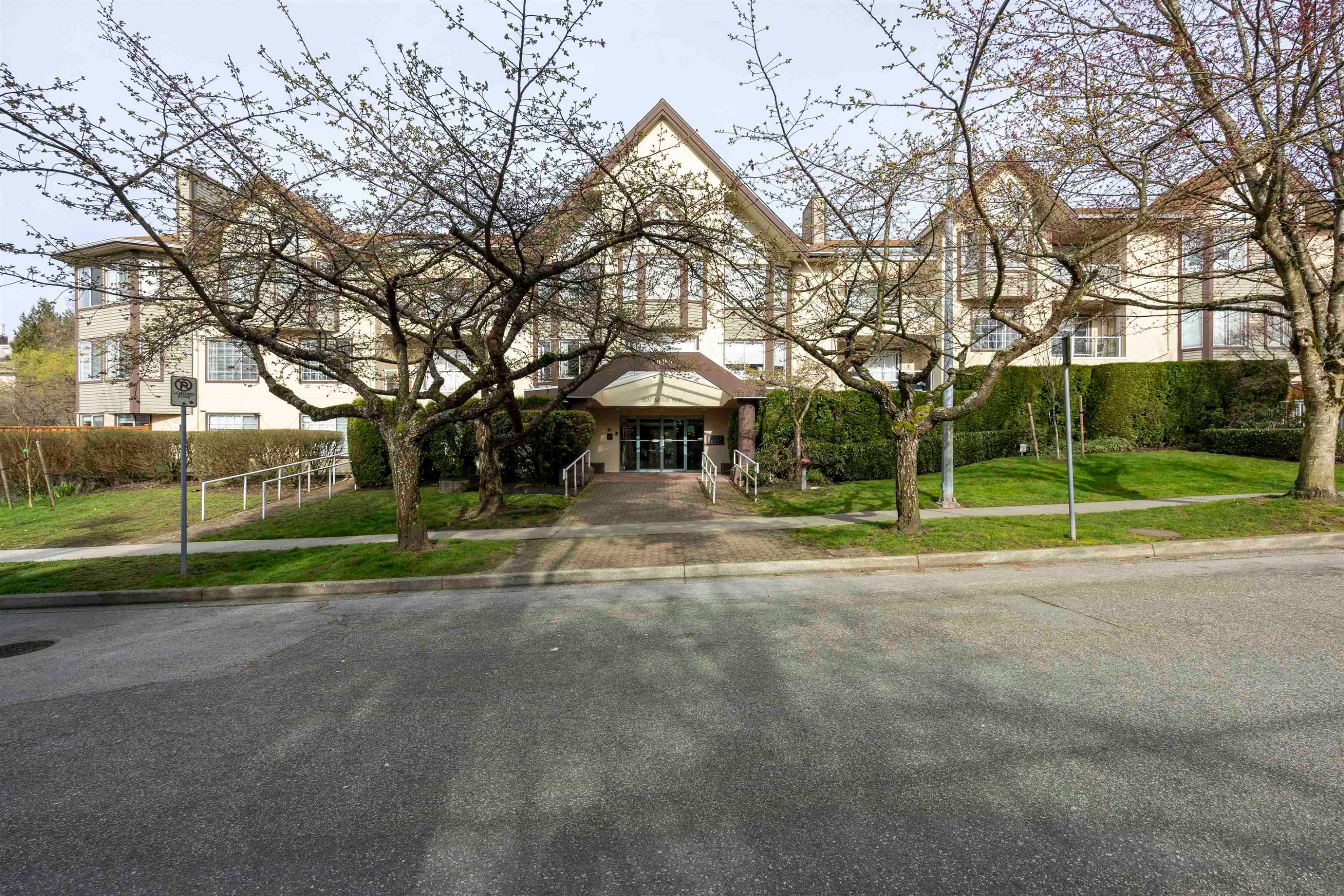 304-1009 Howay Street, New Westminster, BC