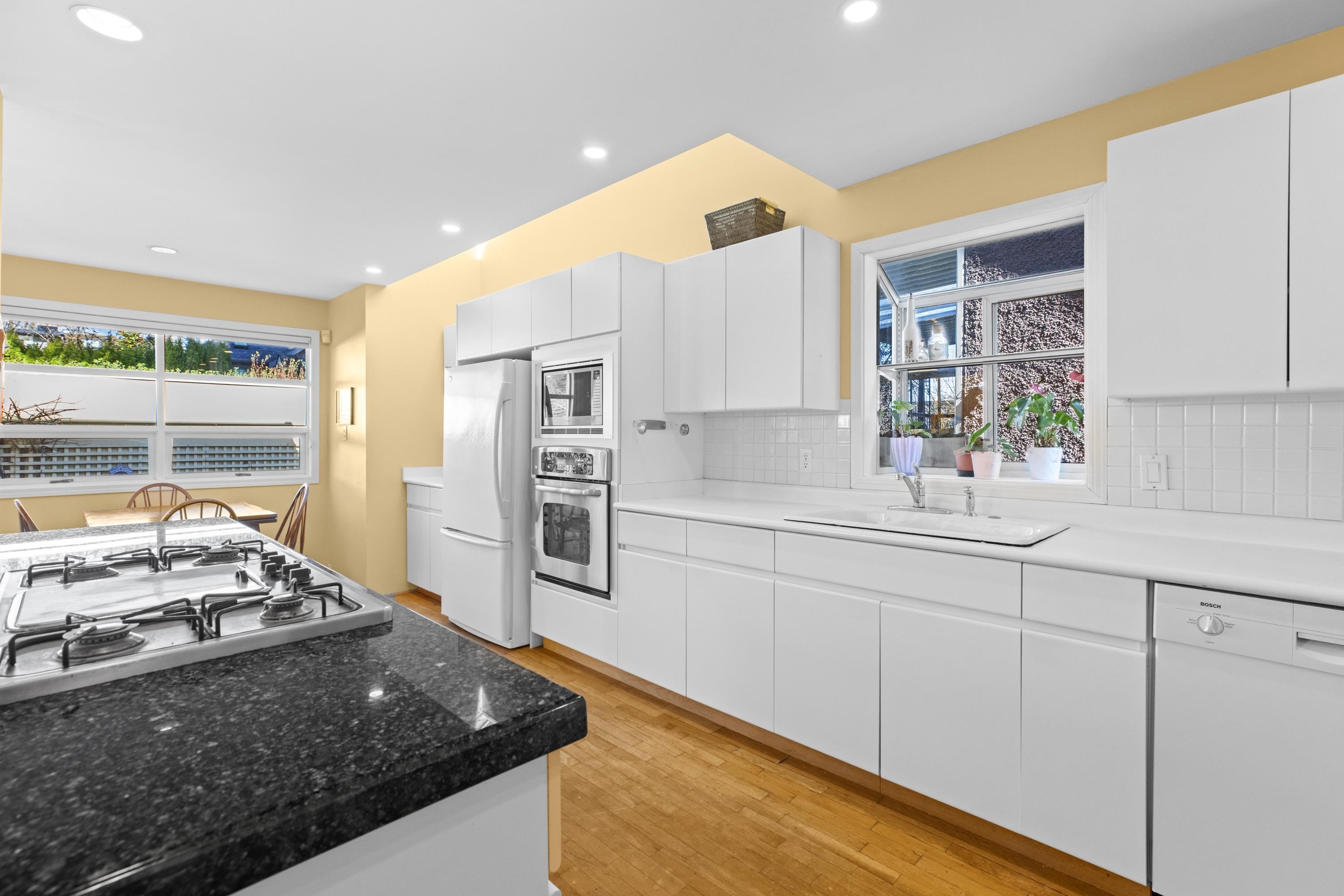 4367 15Th Avenue W, Vancouver, BC