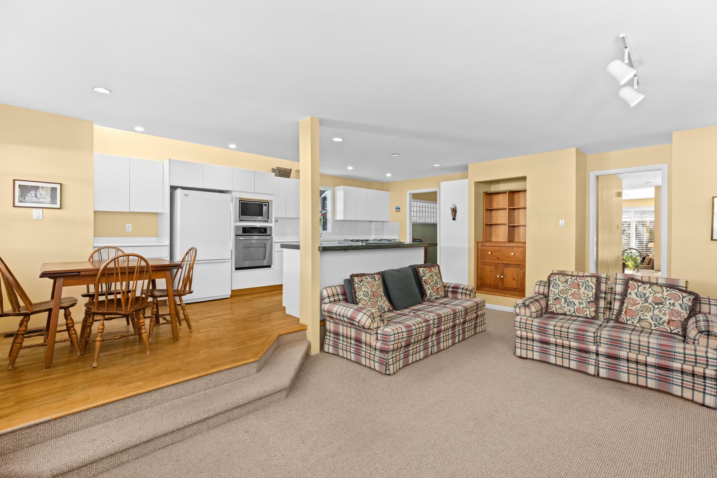 4367 15Th Avenue W, Vancouver, BC