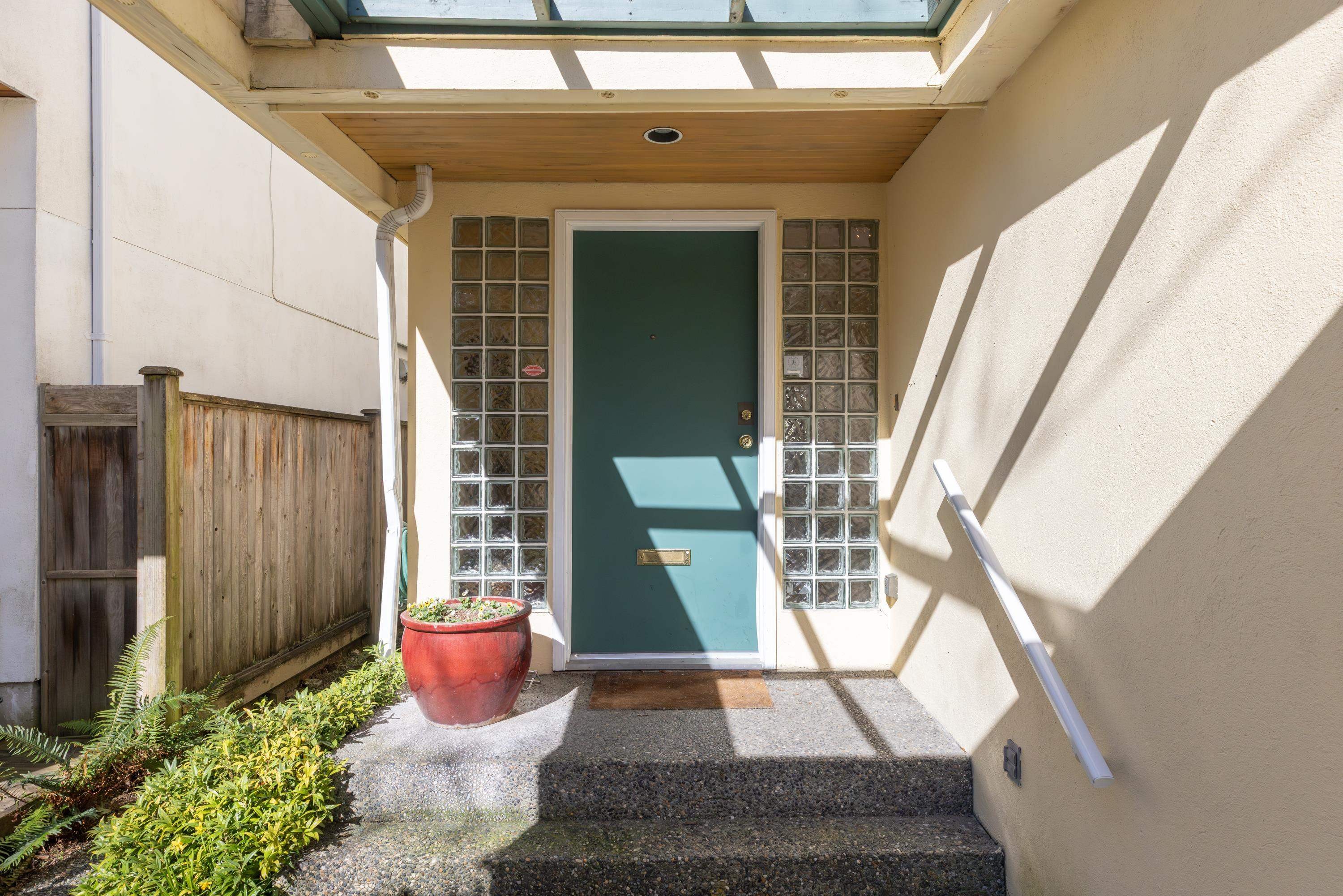 4367 15Th Avenue W, Vancouver, BC