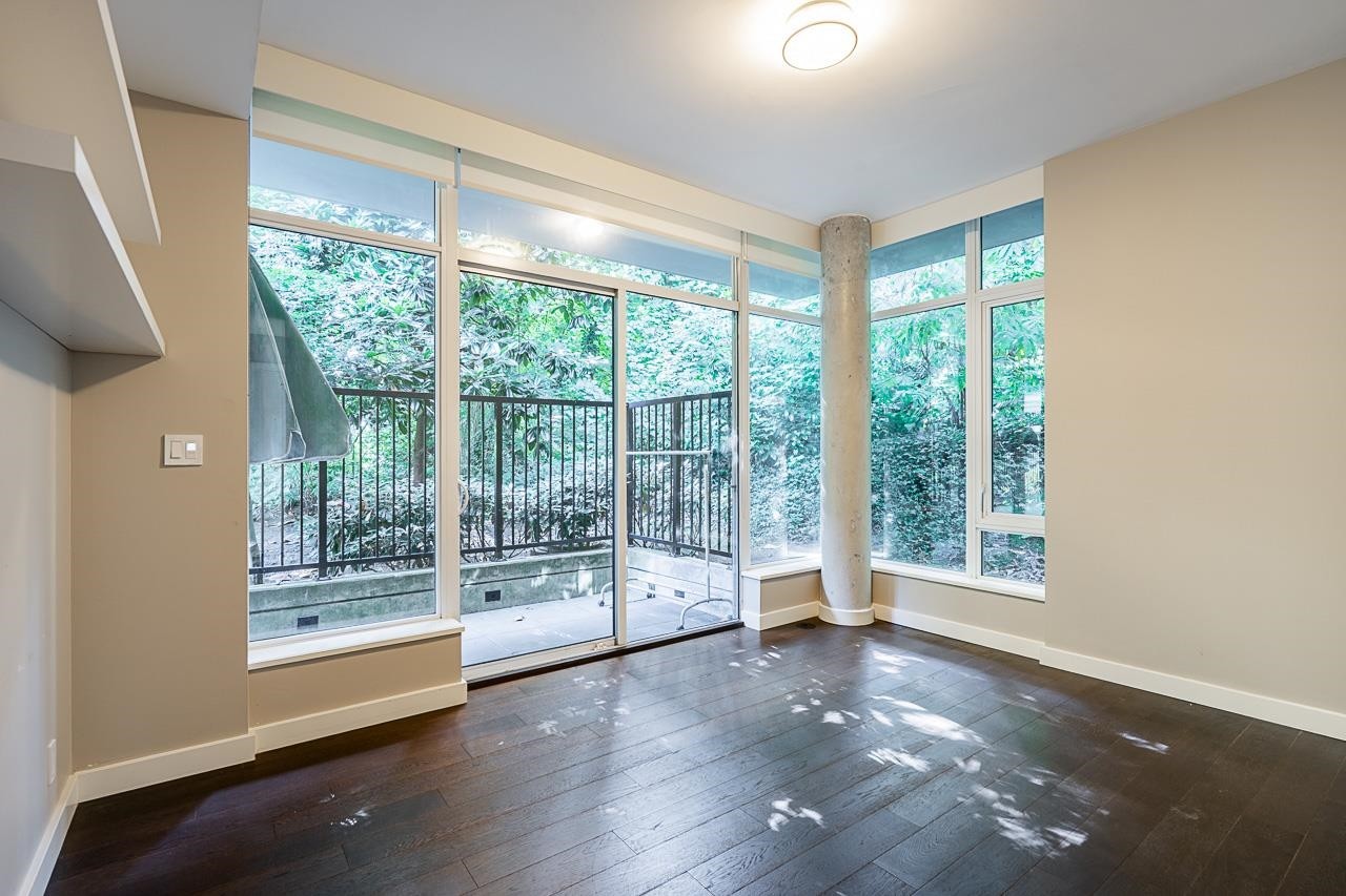 101-988 Keith Road, West Vancouver, BC