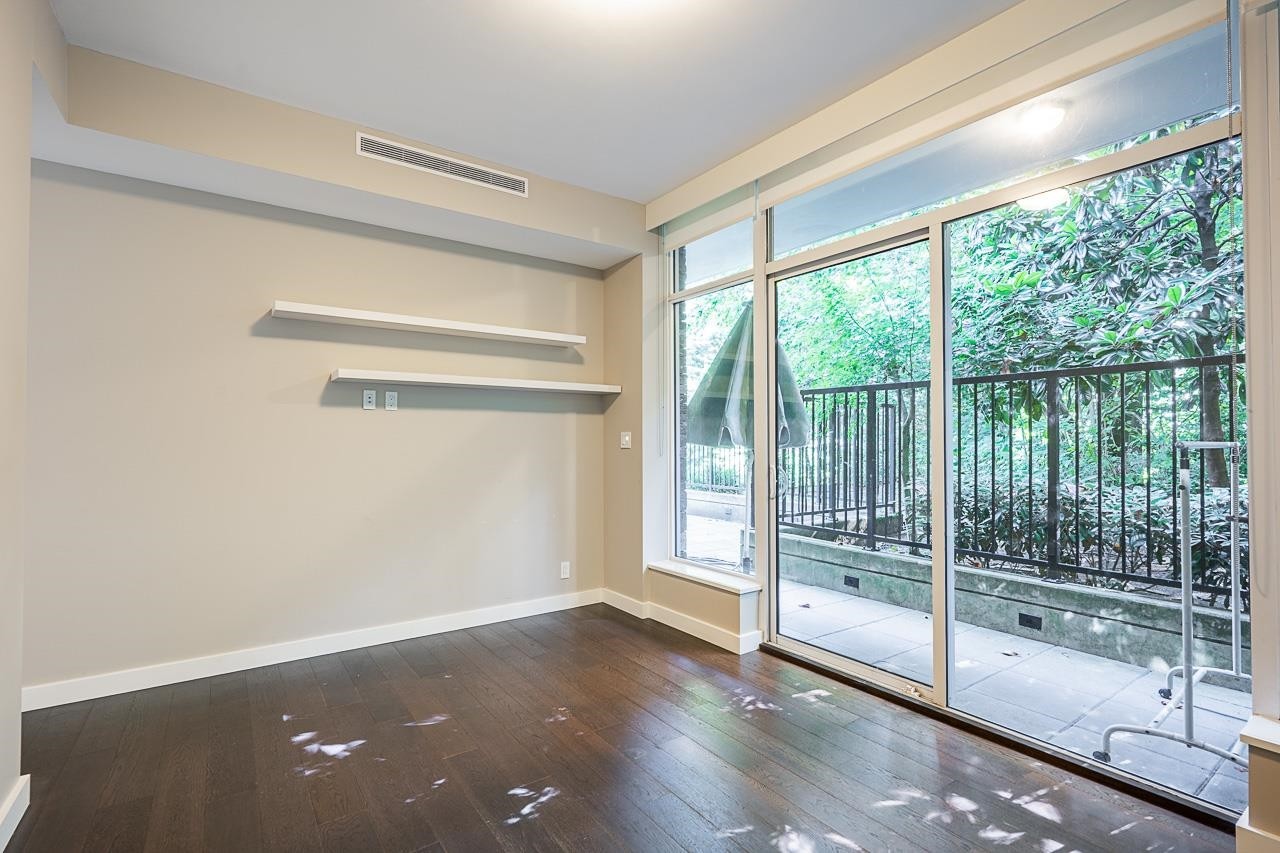 101-988 Keith Road, West Vancouver, BC