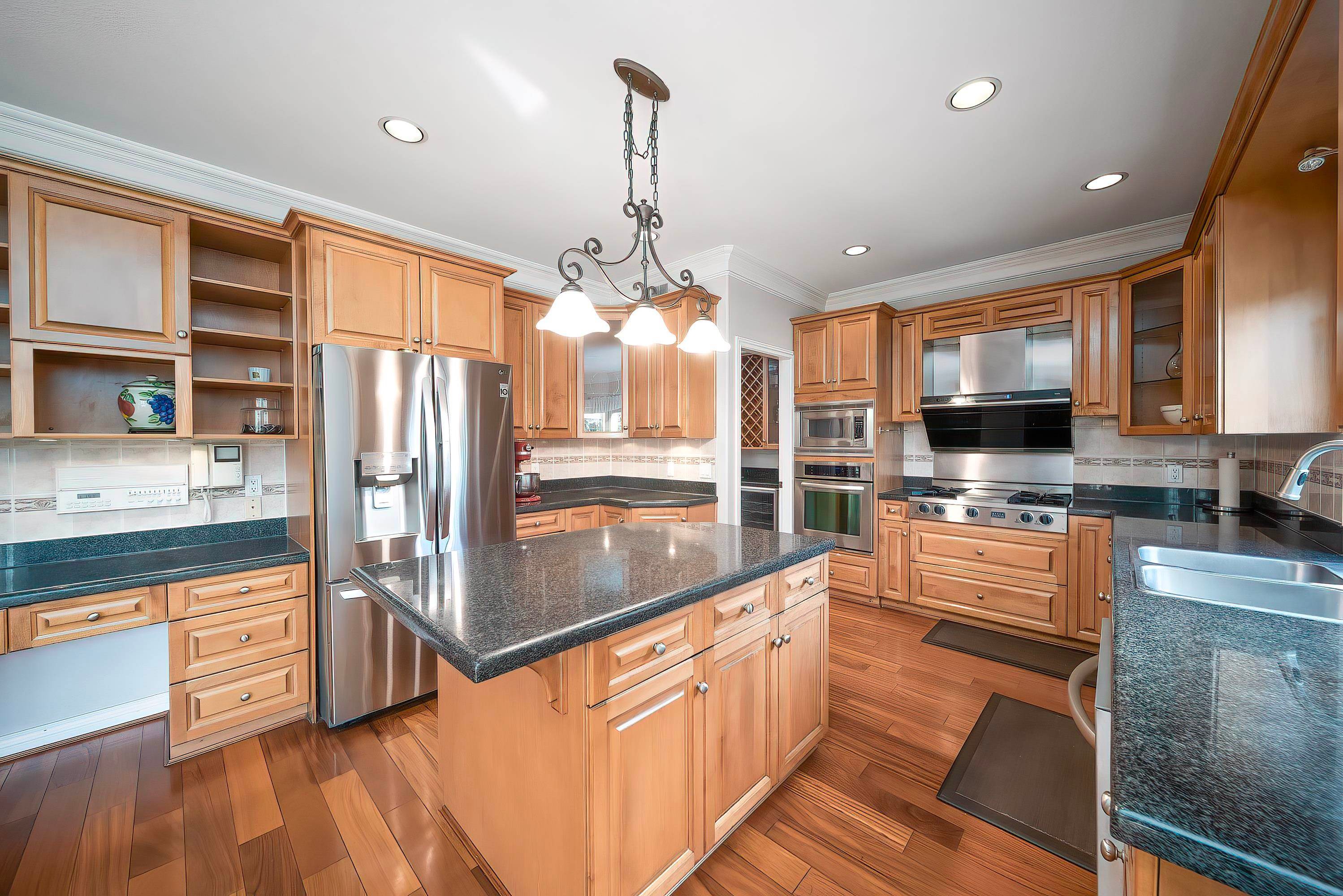 8320 Mowbray Road, Richmond, BC