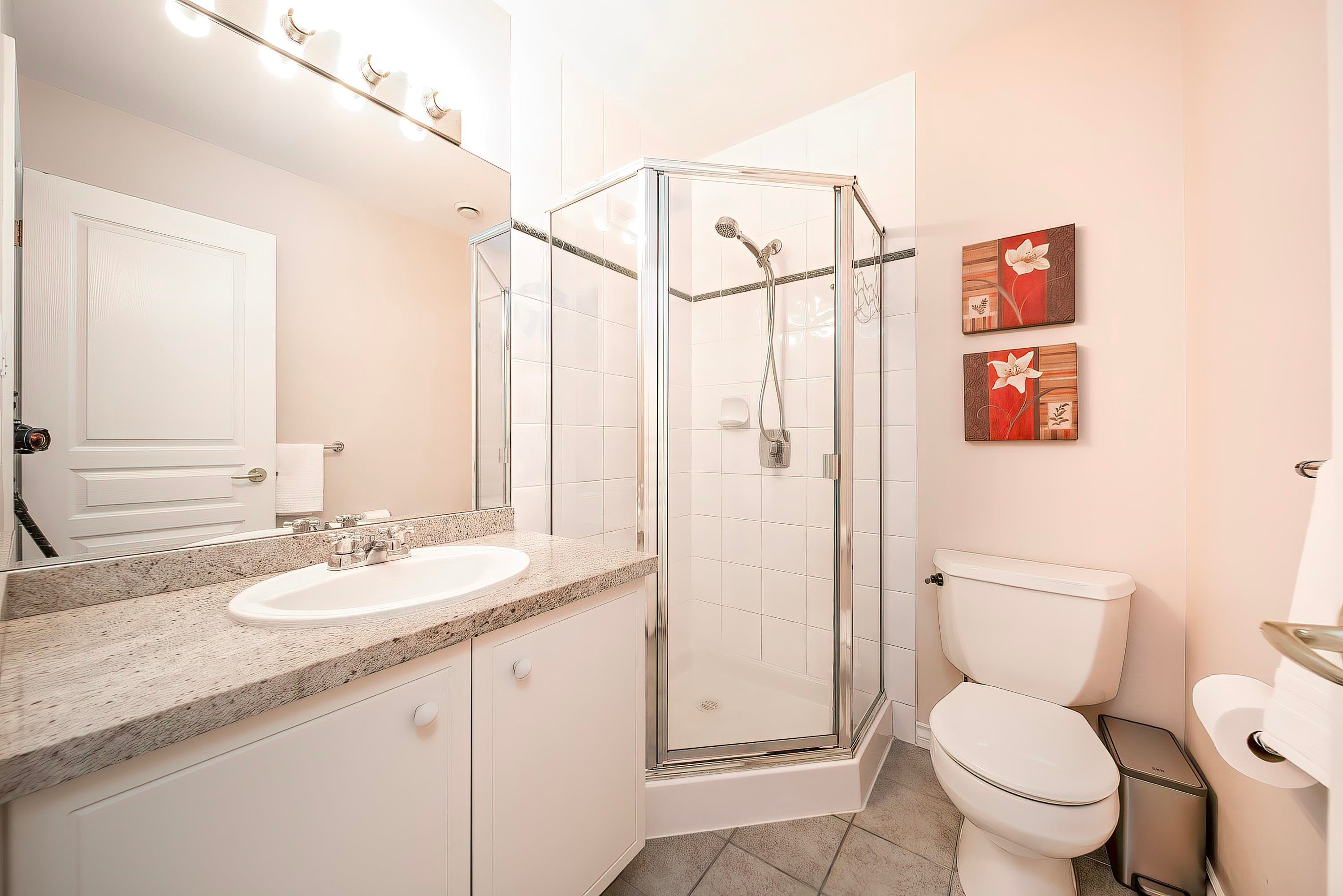 8320 Mowbray Road, Richmond, BC