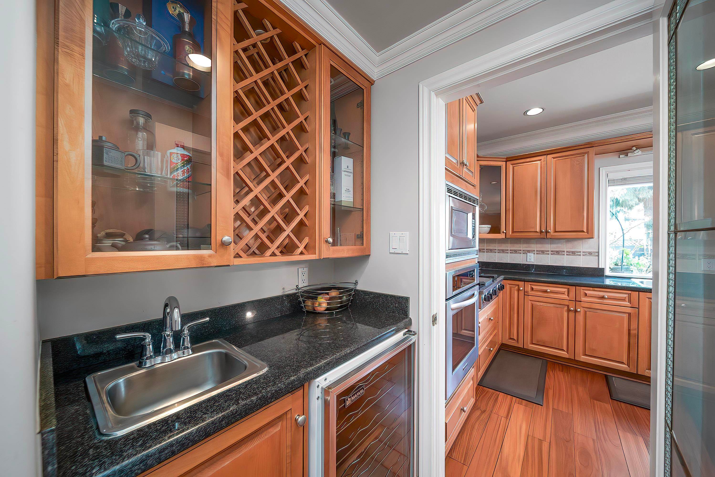 8320 Mowbray Road, Richmond, BC