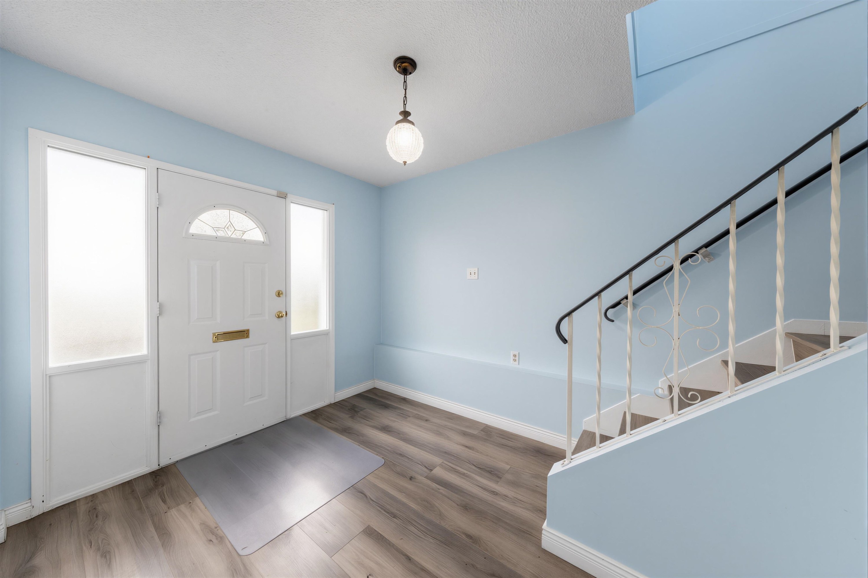 3206 Adanac Street, Vancouver, BC