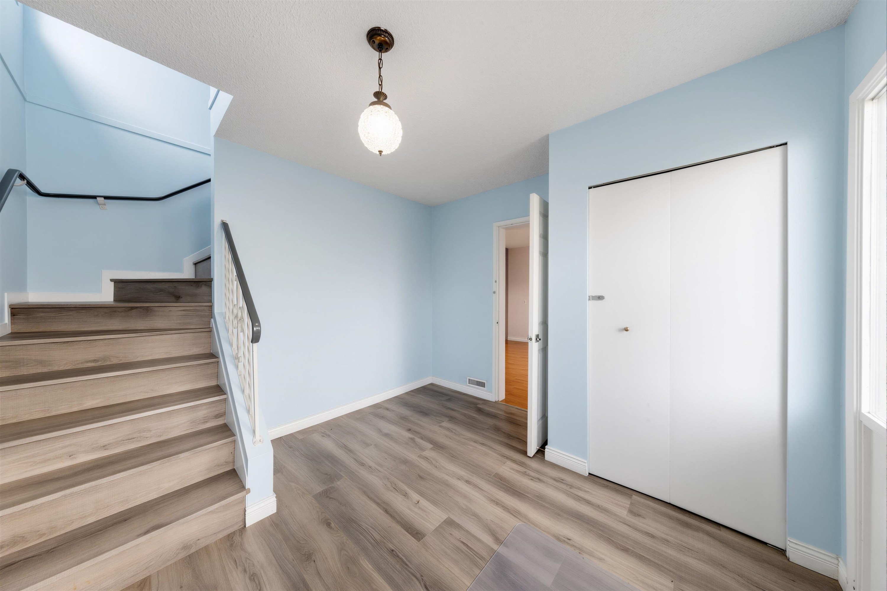 3206 Adanac Street, Vancouver, BC