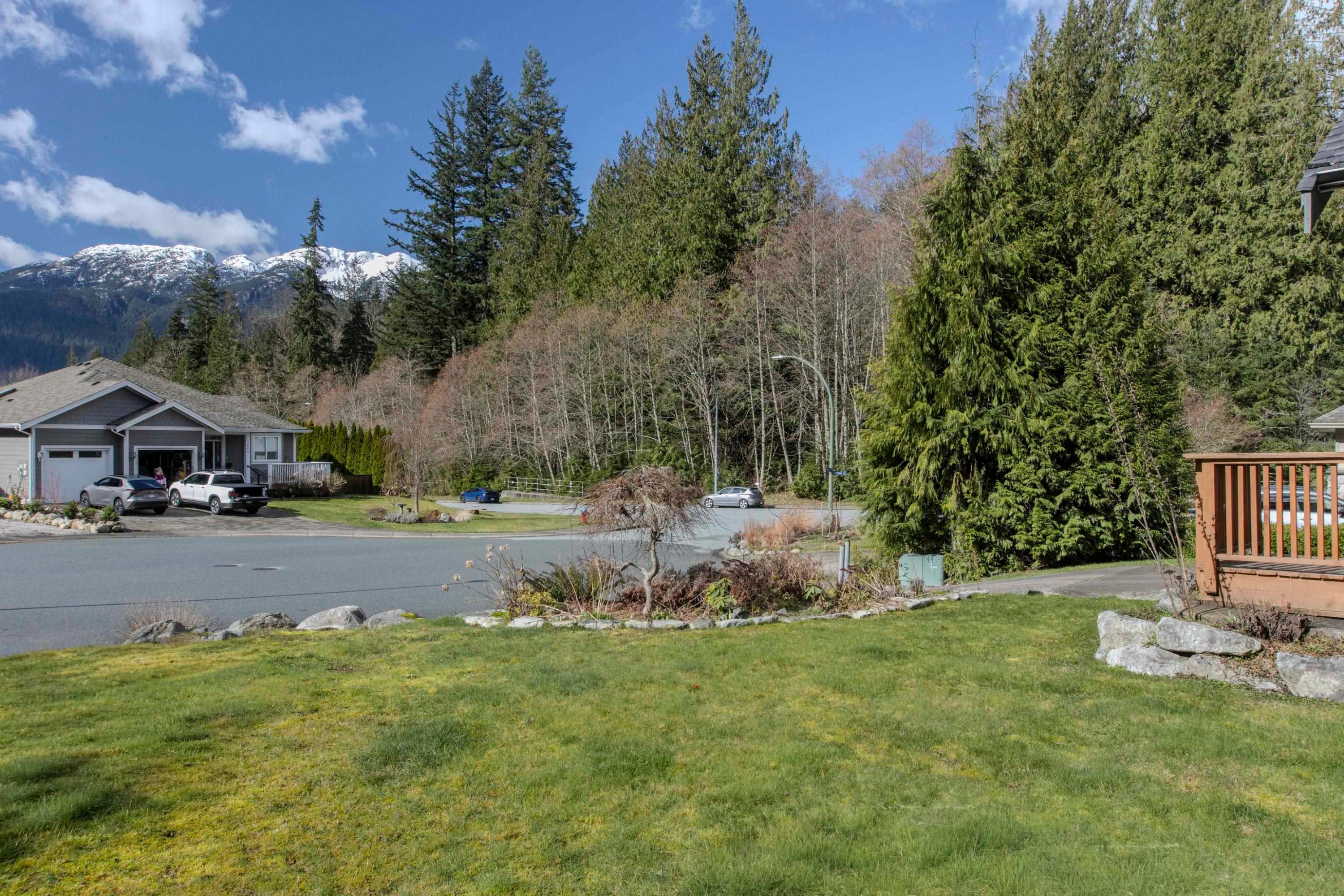 1003 Ash Place, Squamish, BC