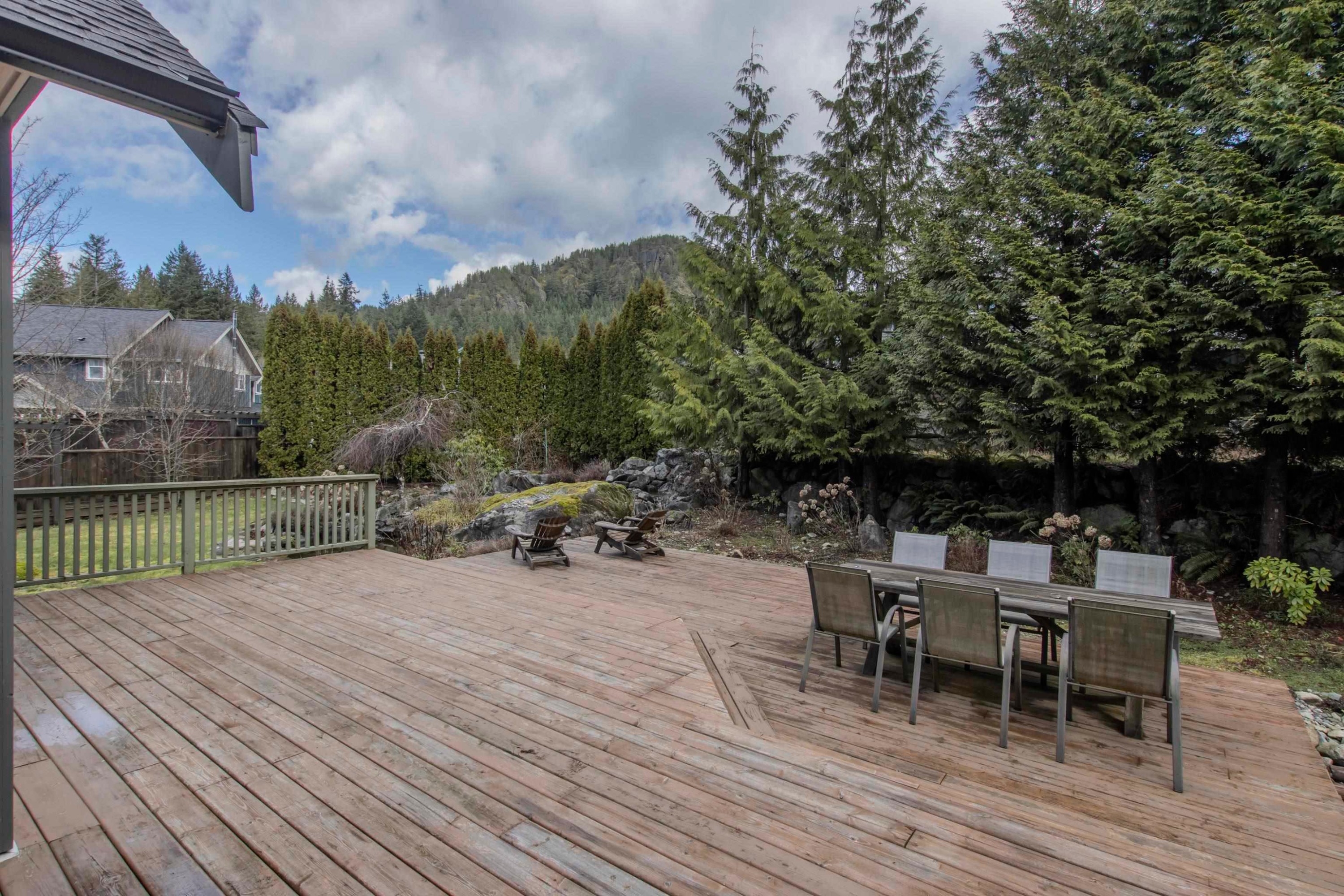 1003 Ash Place, Squamish, BC