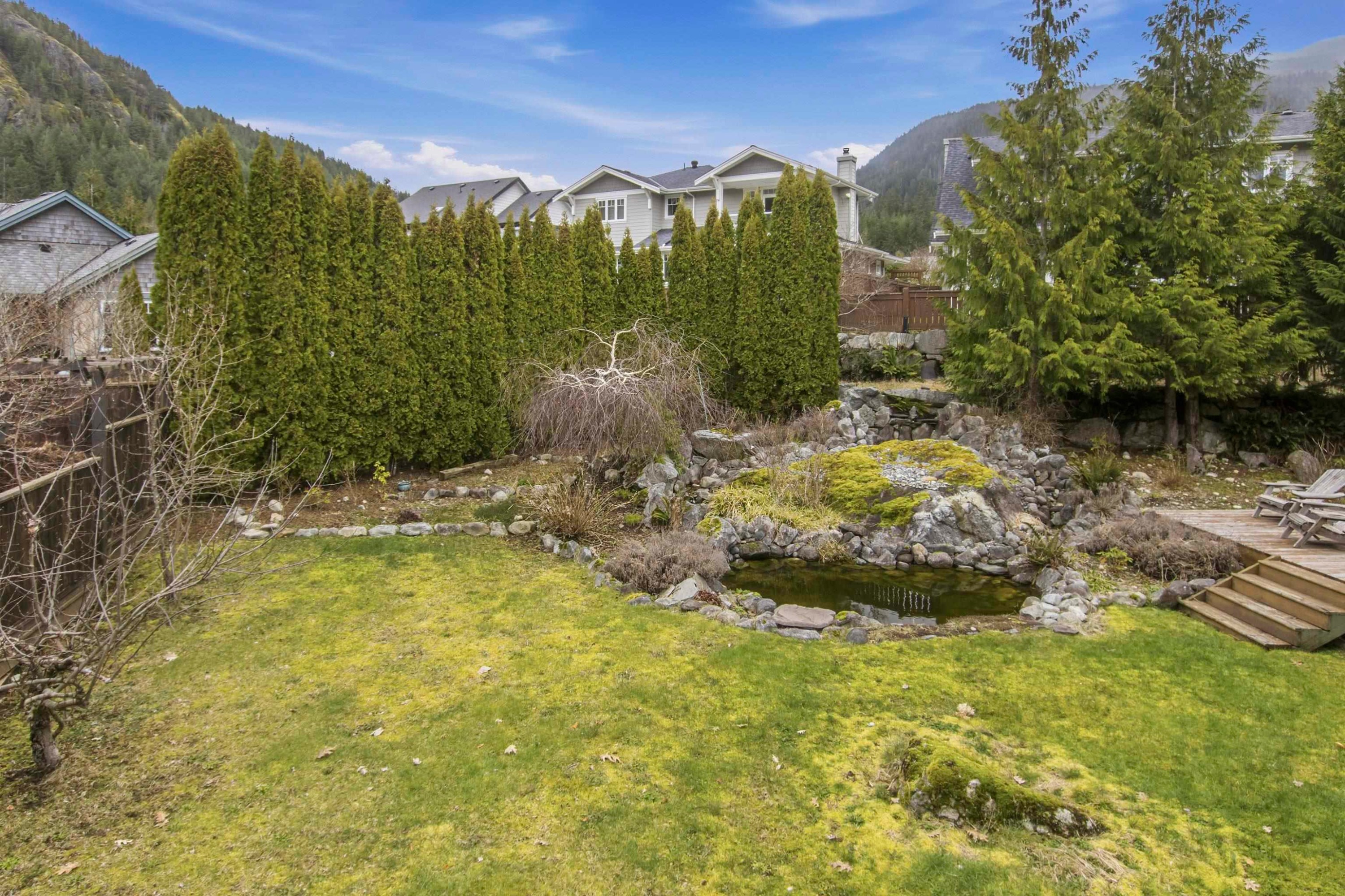 1003 Ash Place, Squamish, BC