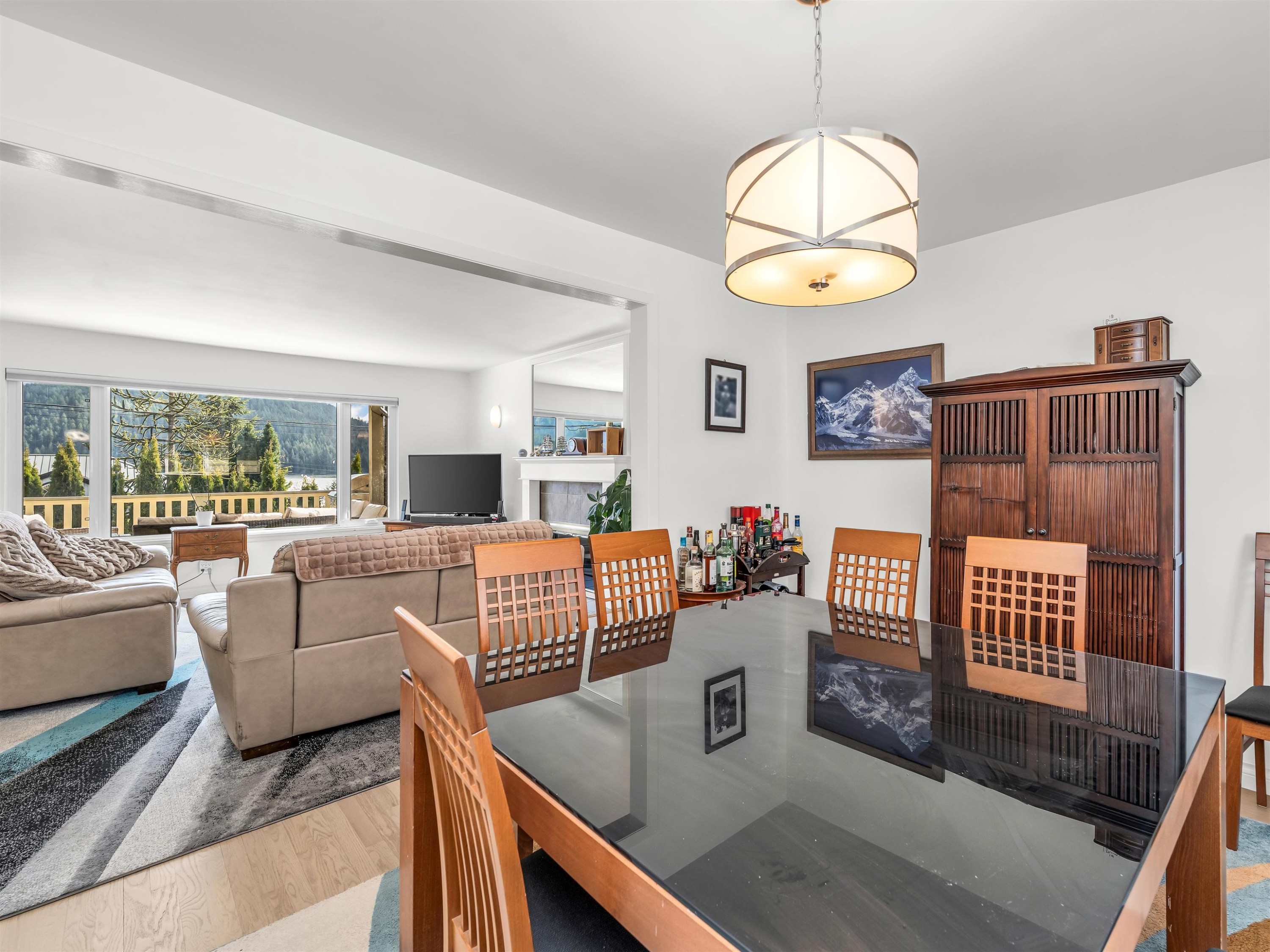 351 Beachview Drive, North Vancouver, BC