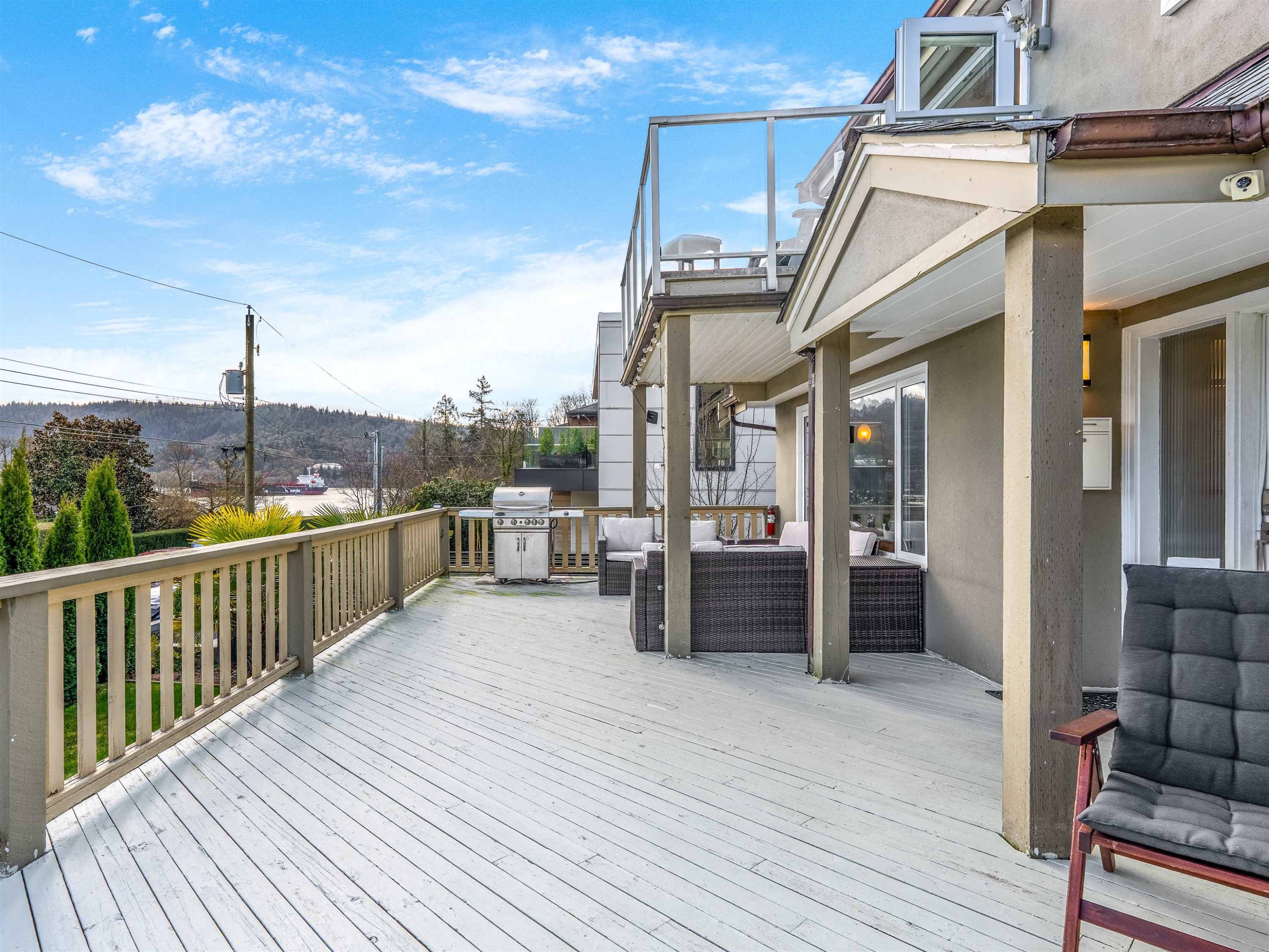 351 Beachview Drive, North Vancouver, BC