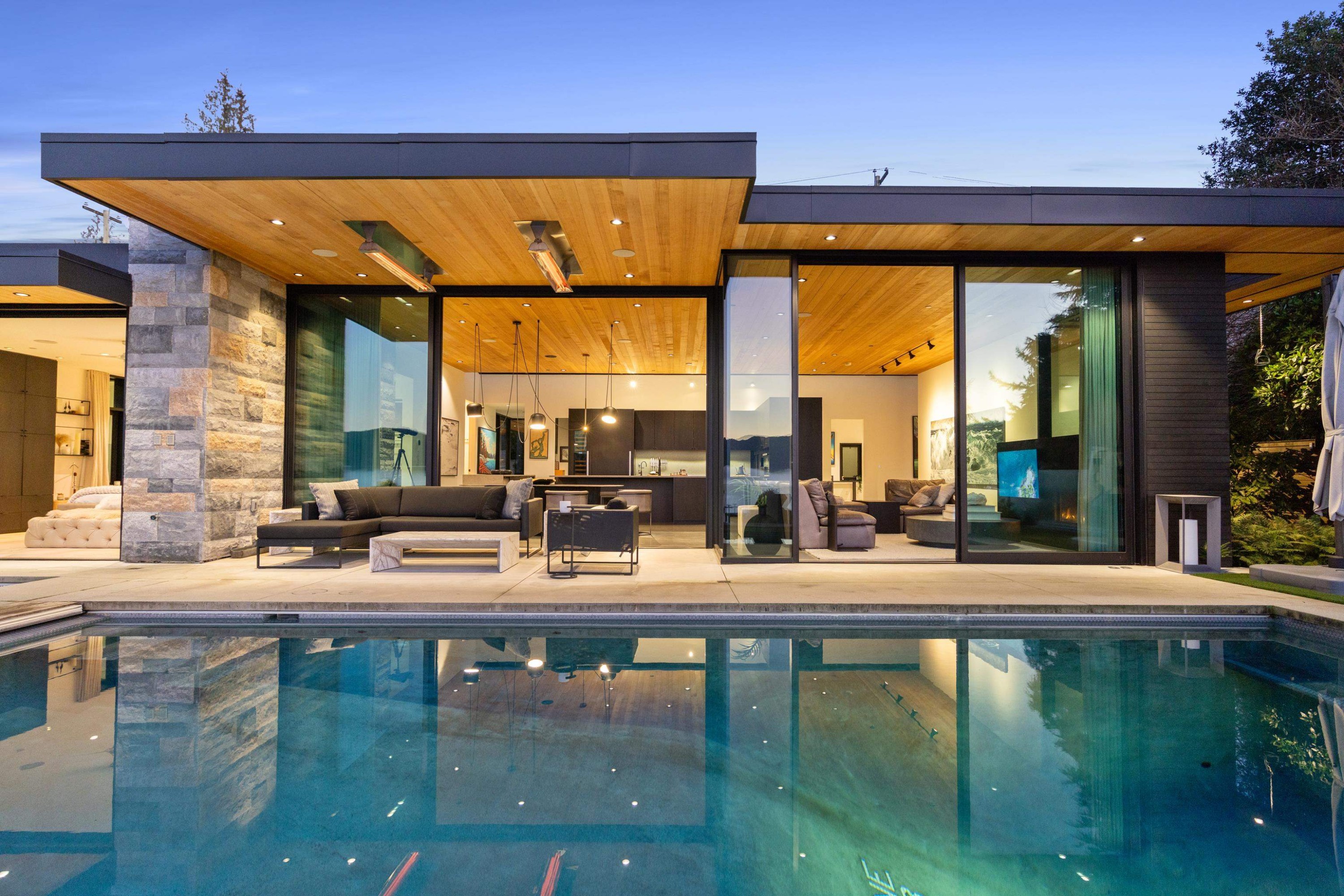 6252 Overstone Drive, West Vancouver, BC