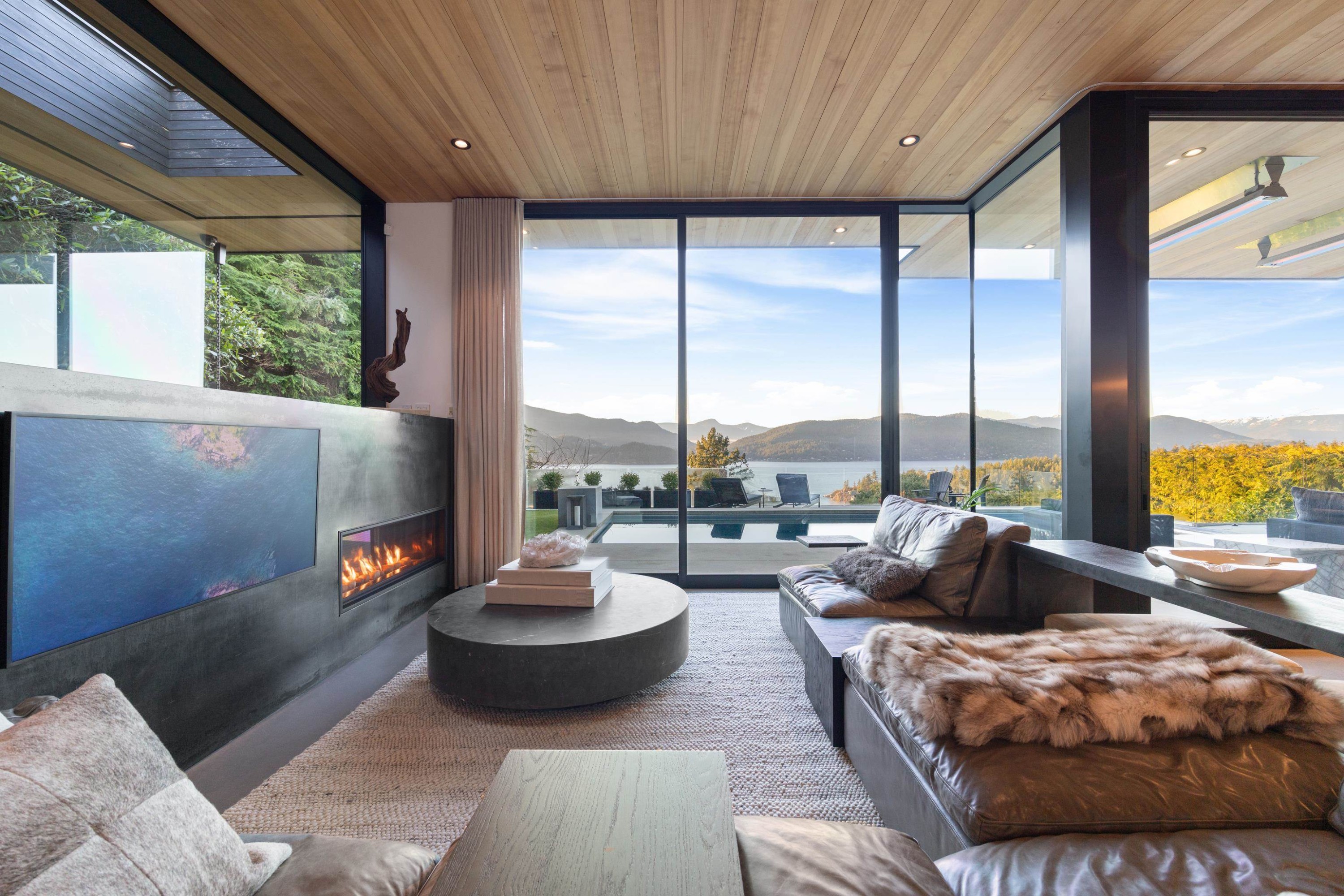 6252 Overstone Drive, West Vancouver, BC