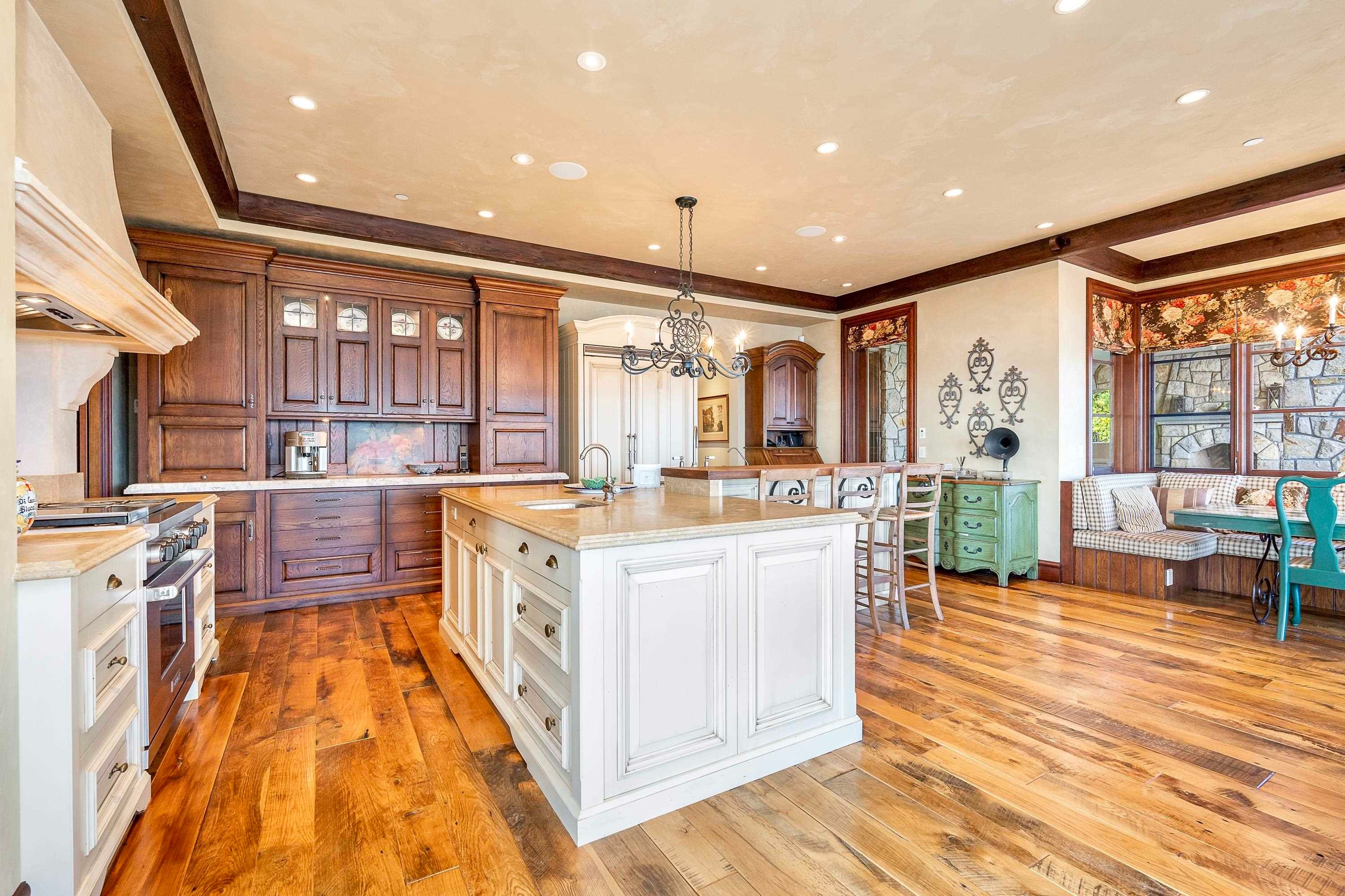 4672 Clovelly Walk, West Vancouver, BC