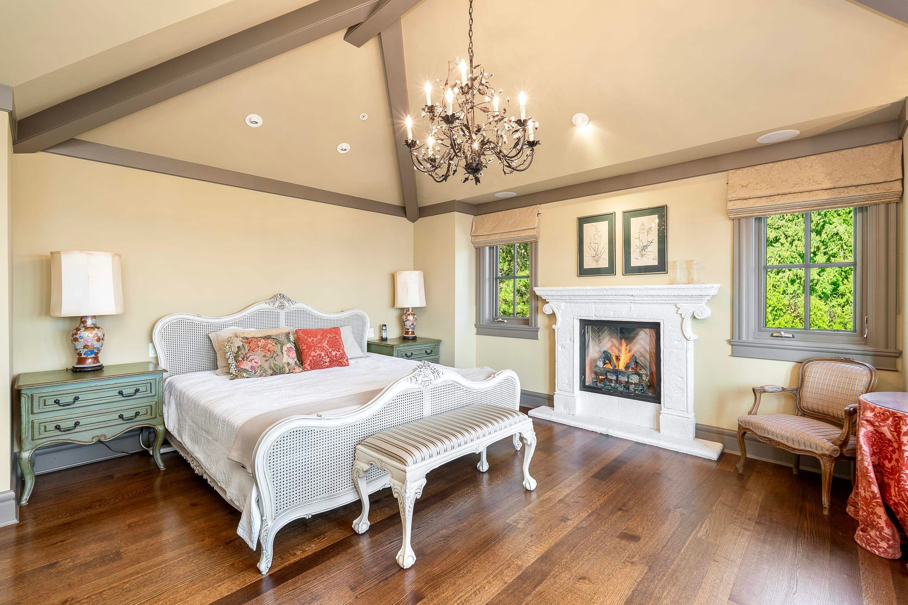 4672 Clovelly Walk, West Vancouver, BC