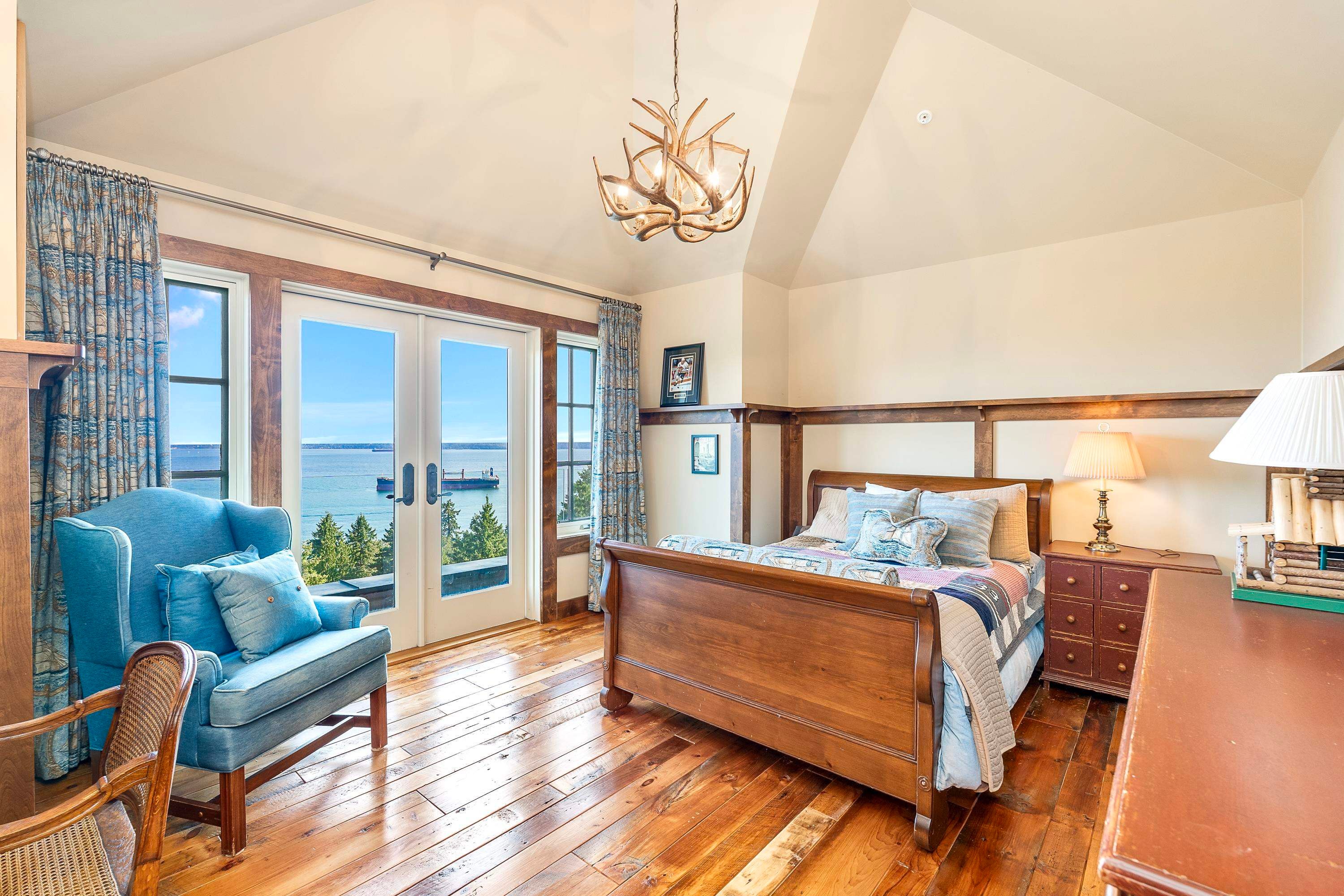 4672 Clovelly Walk, West Vancouver, BC