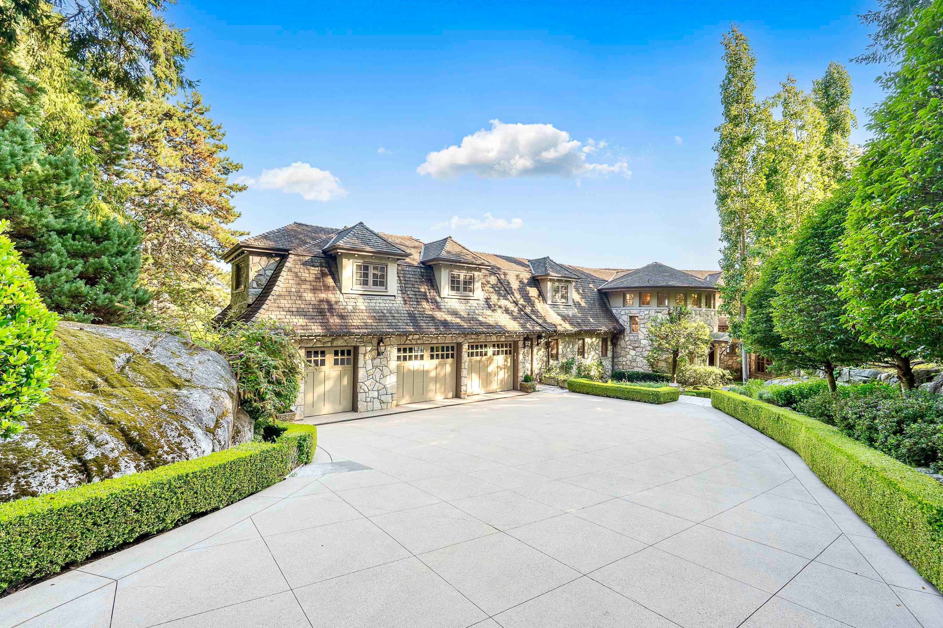 4672 Clovelly Walk, West Vancouver, BC