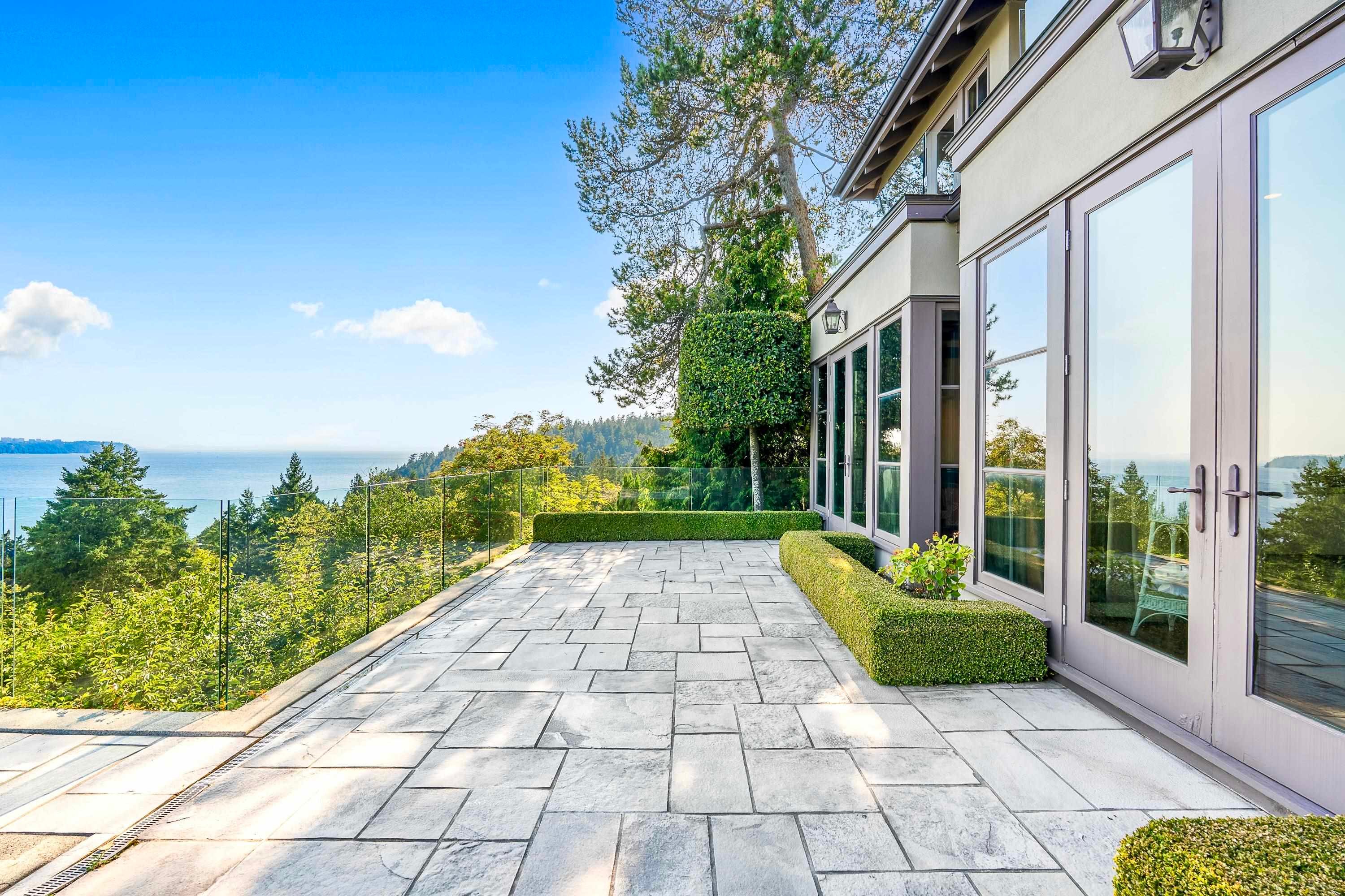 4672 Clovelly Walk, West Vancouver, BC