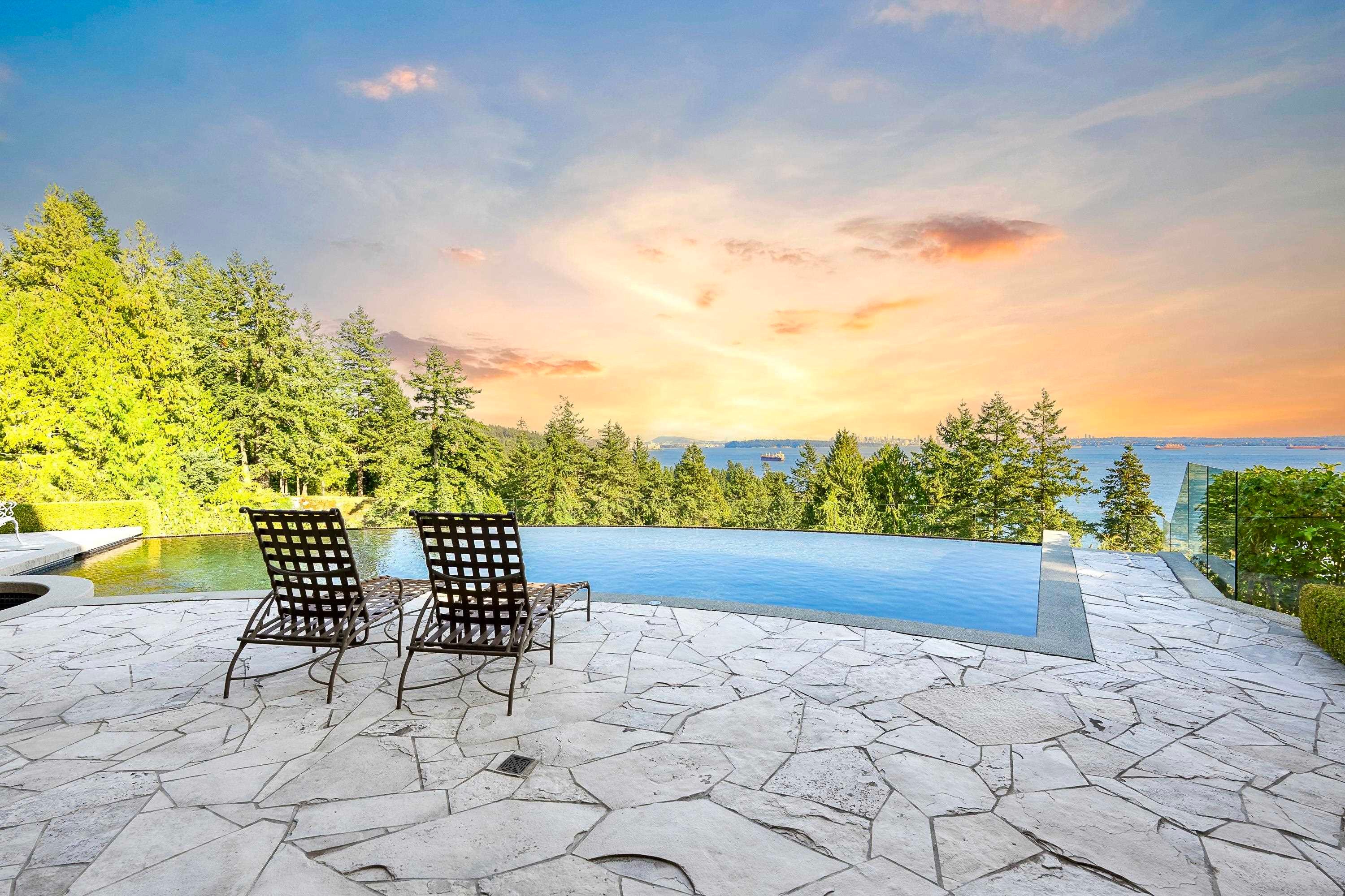 4672 Clovelly Walk, West Vancouver, BC