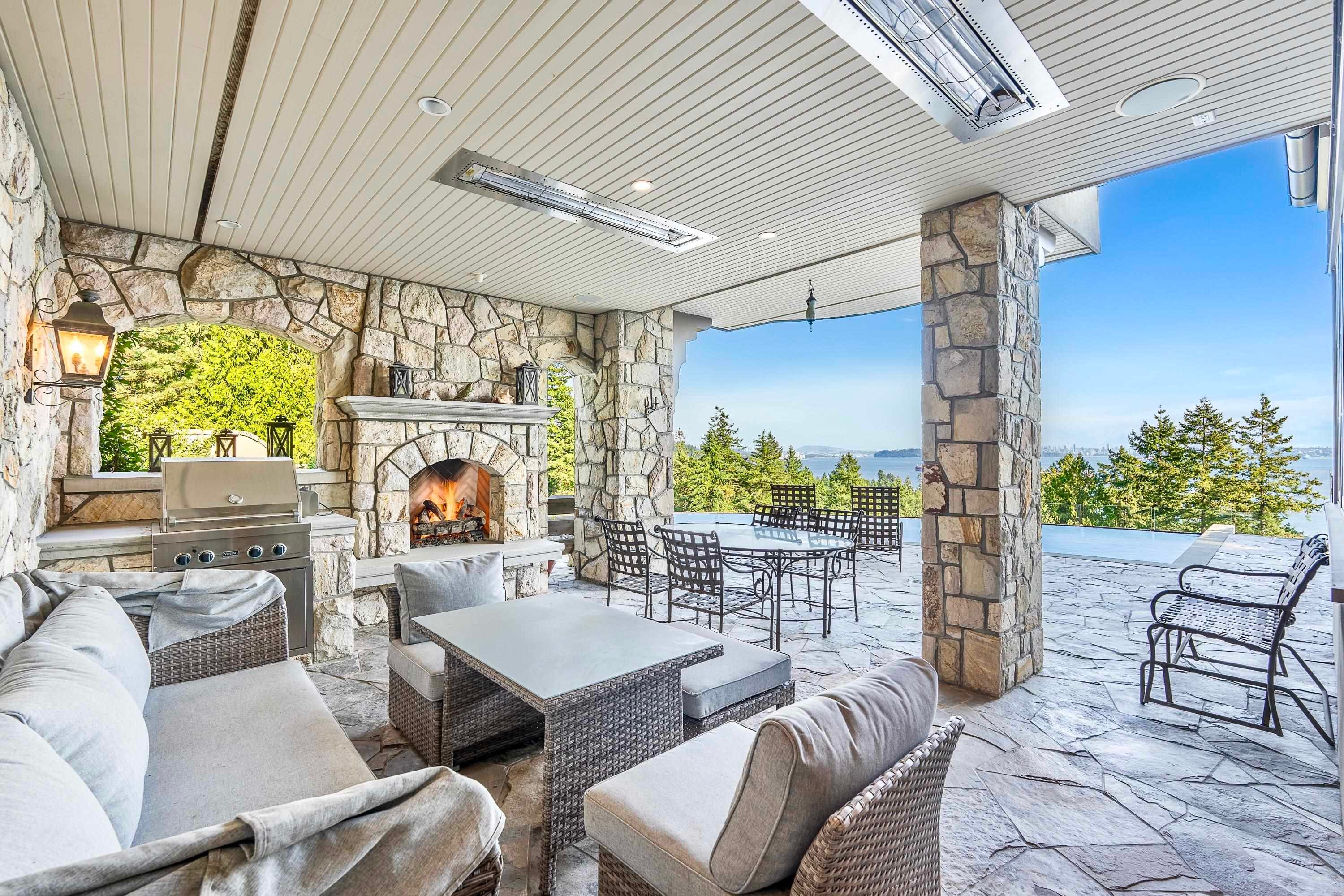 4672 Clovelly Walk, West Vancouver, BC