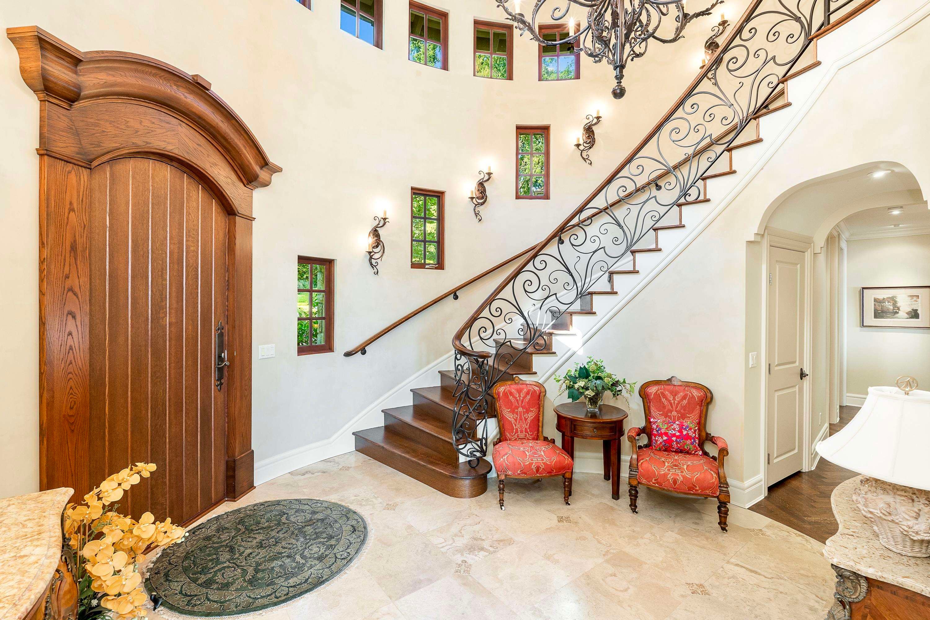 4672 Clovelly Walk, West Vancouver, BC