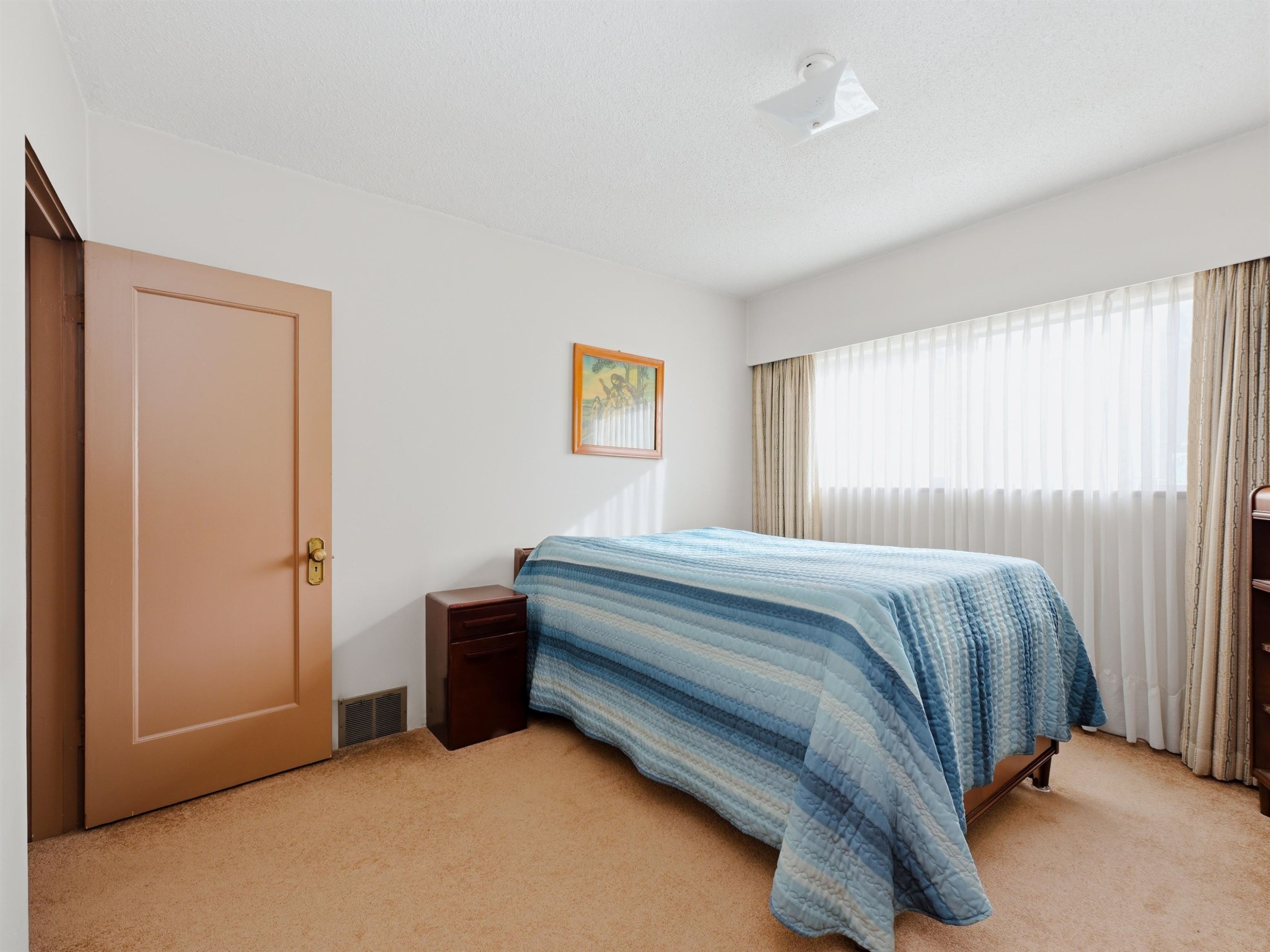 3690 Dundas Street, Vancouver, BC