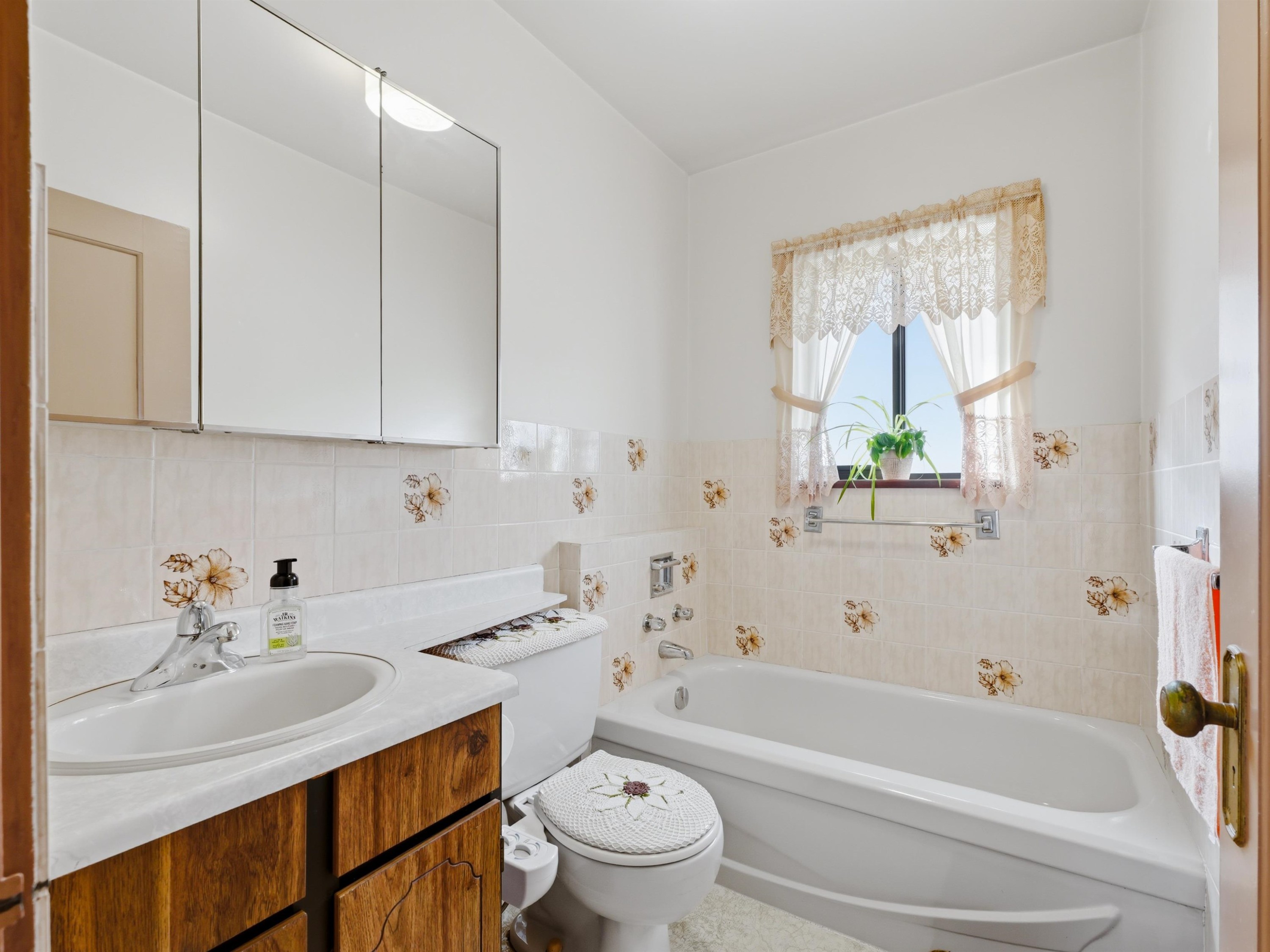 3690 Dundas Street, Vancouver, BC