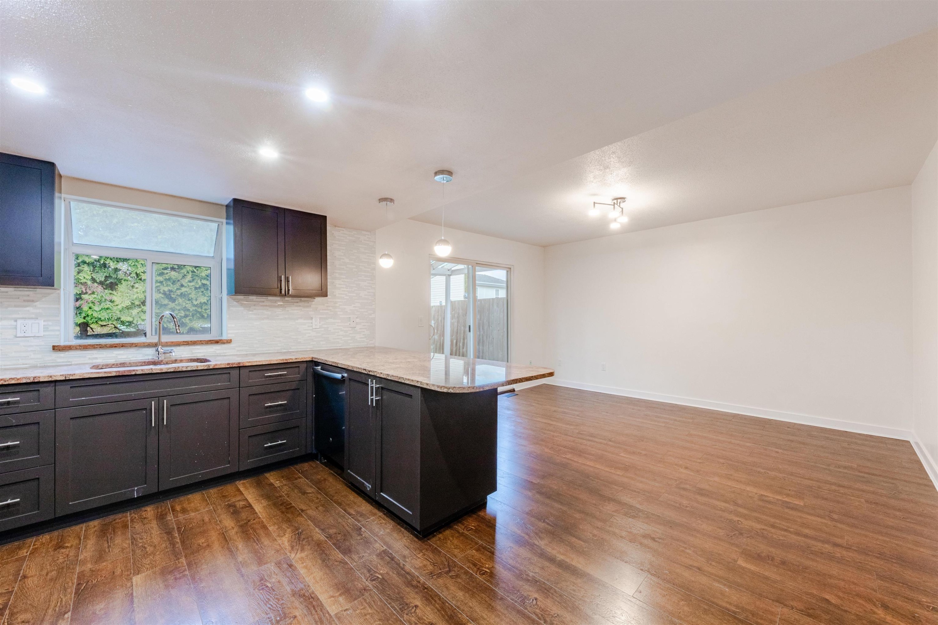 8008 Ash Street, Richmond, BC