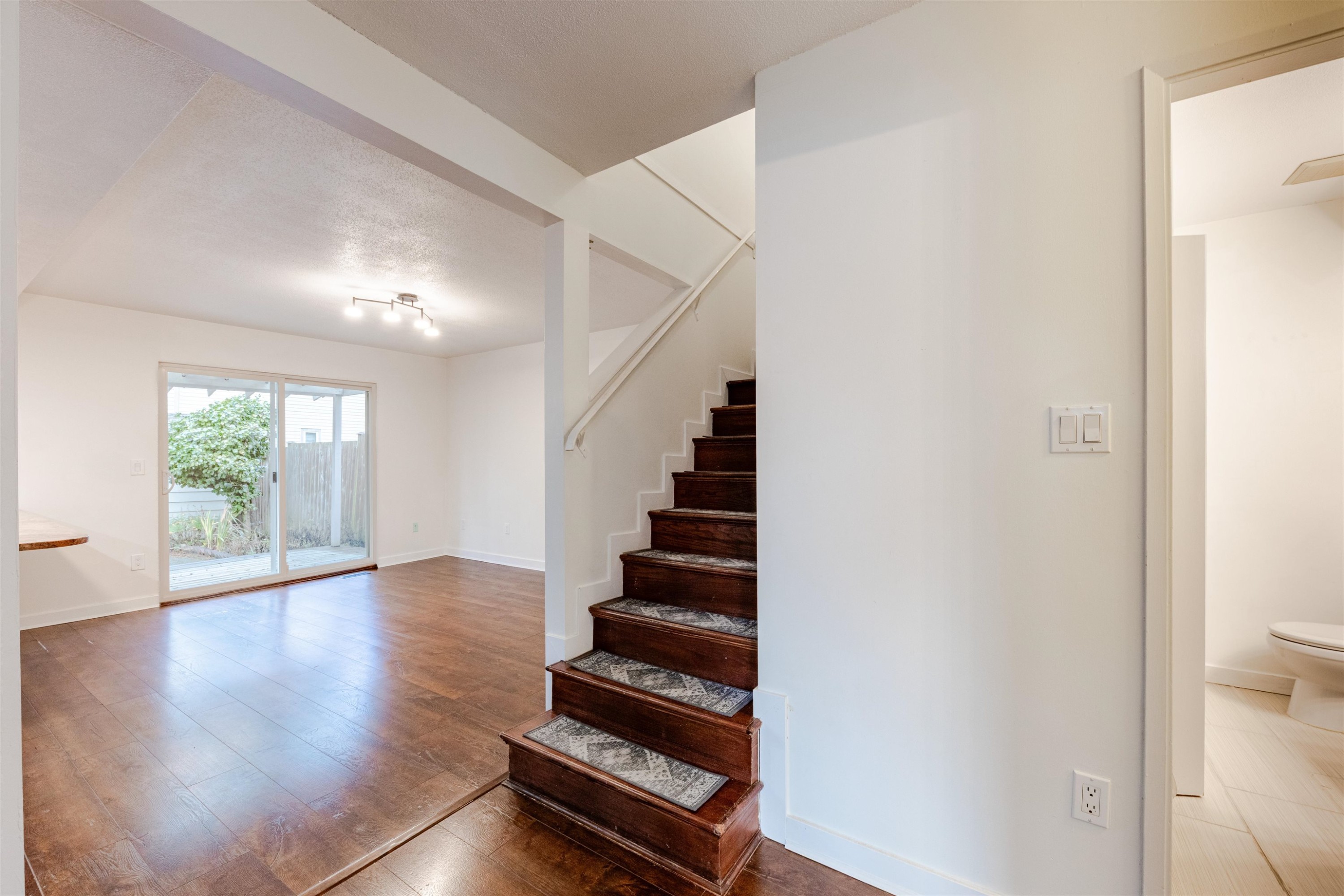 8008 Ash Street, Richmond, BC