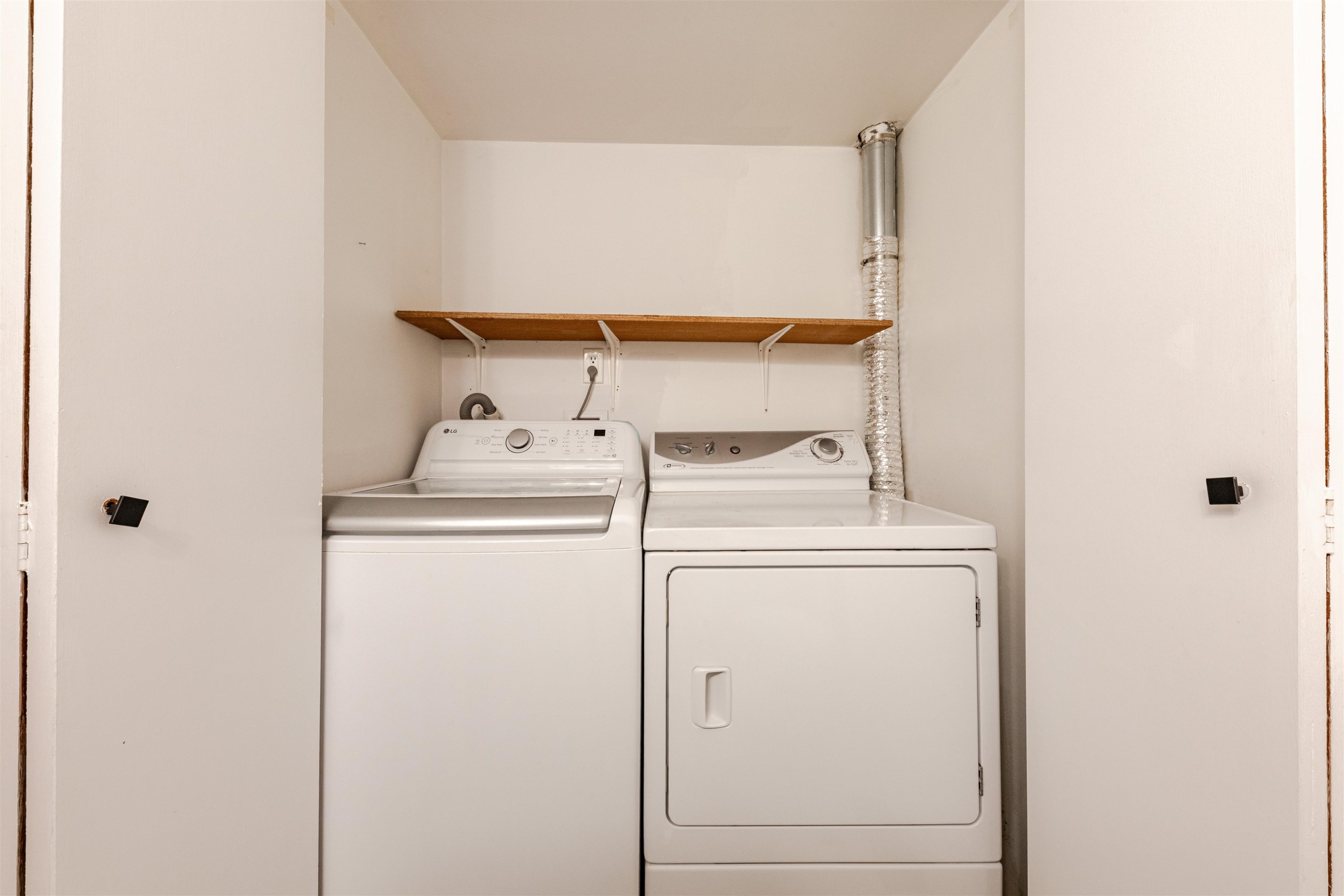 8008 Ash Street, Richmond, BC