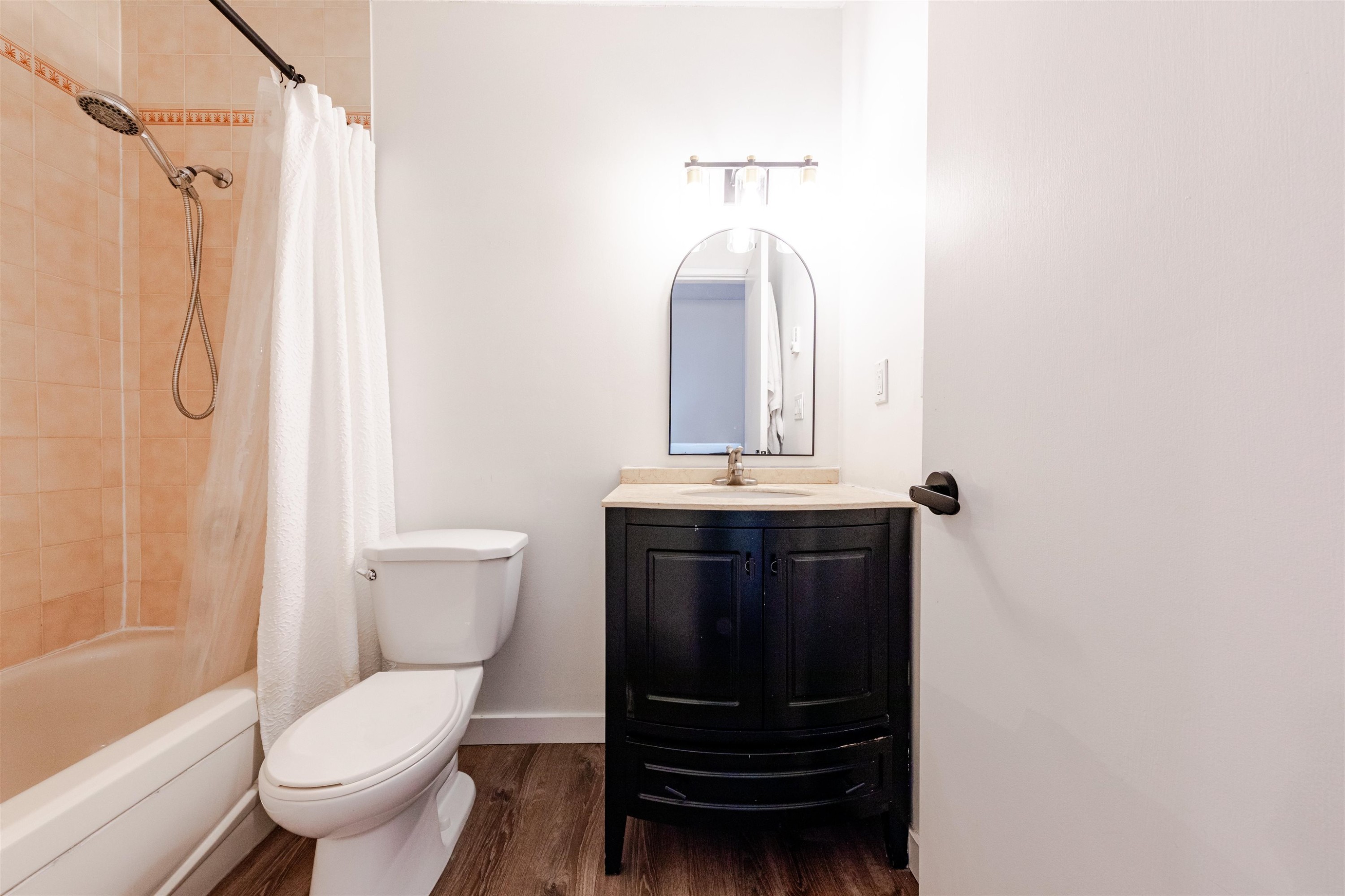 8008 Ash Street, Richmond, BC