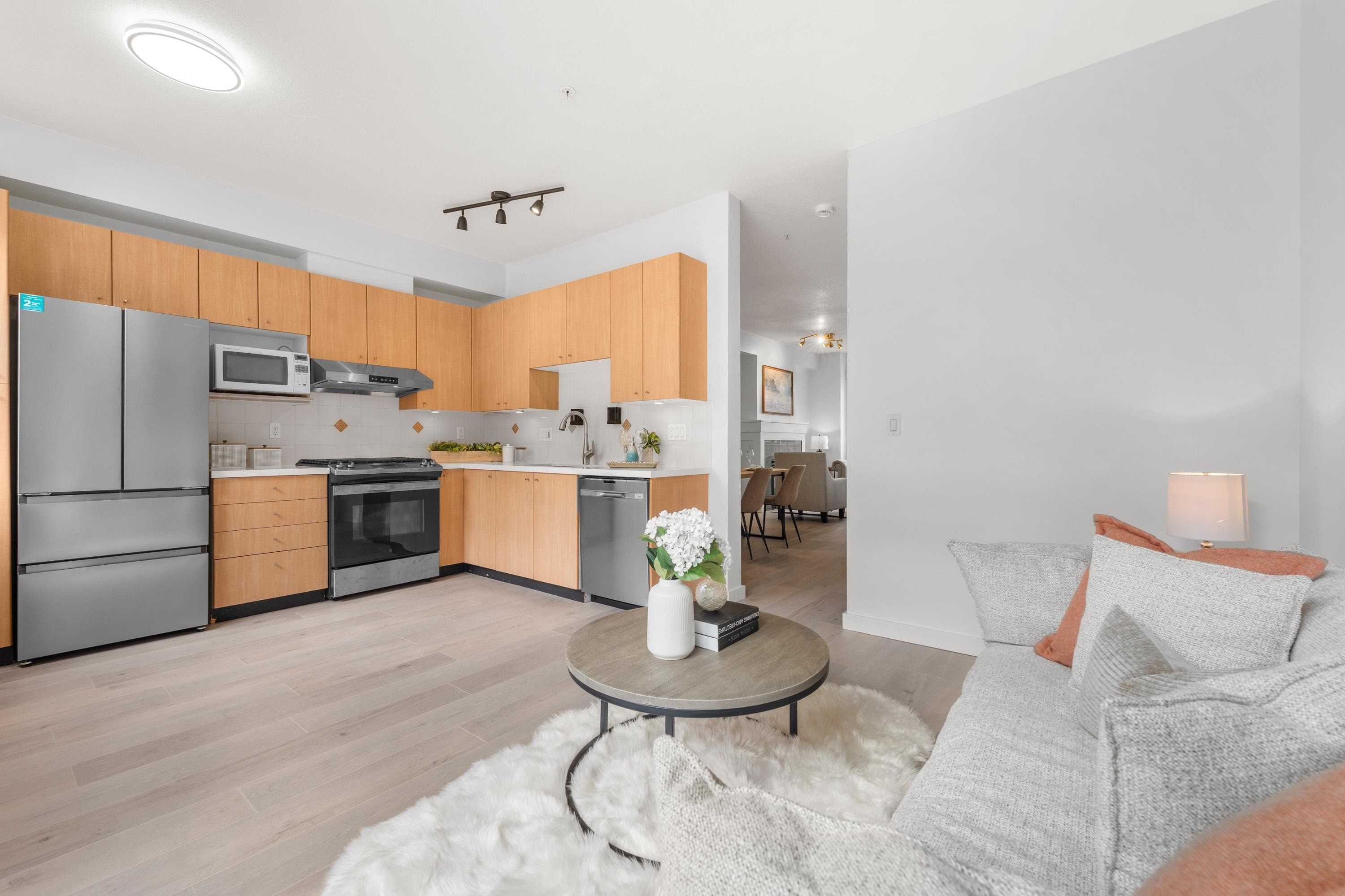 7148 Mont Royal Square, Vancouver, BC