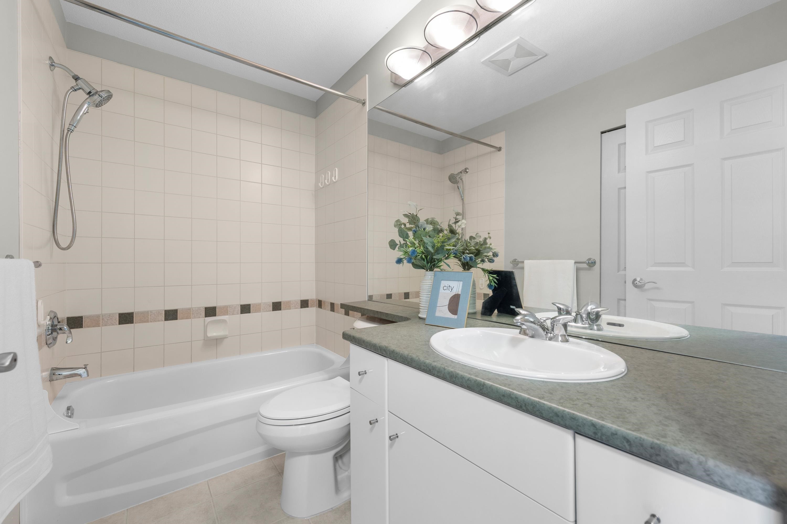 7148 Mont Royal Square, Vancouver, BC