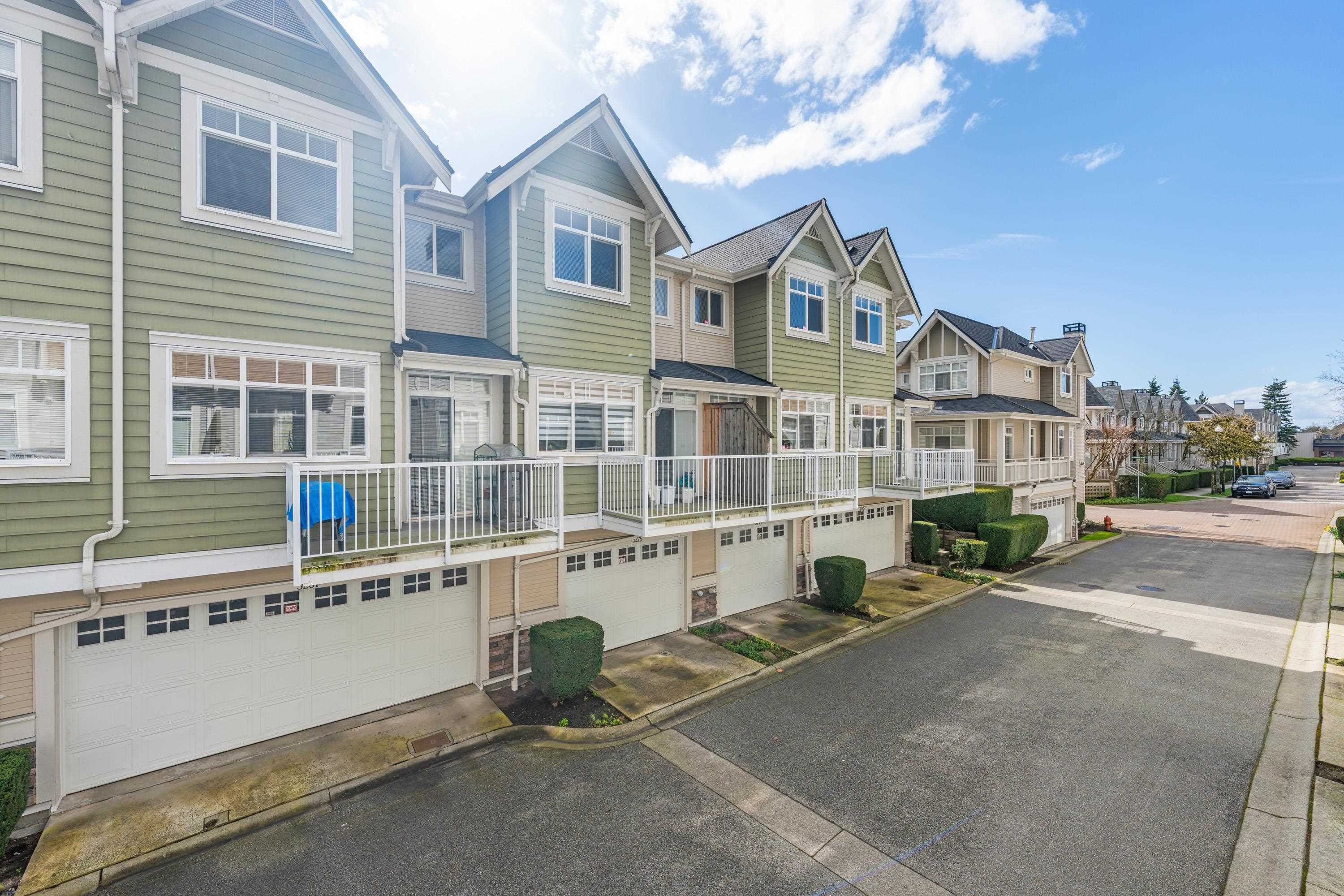 7148 Mont Royal Square, Vancouver, BC