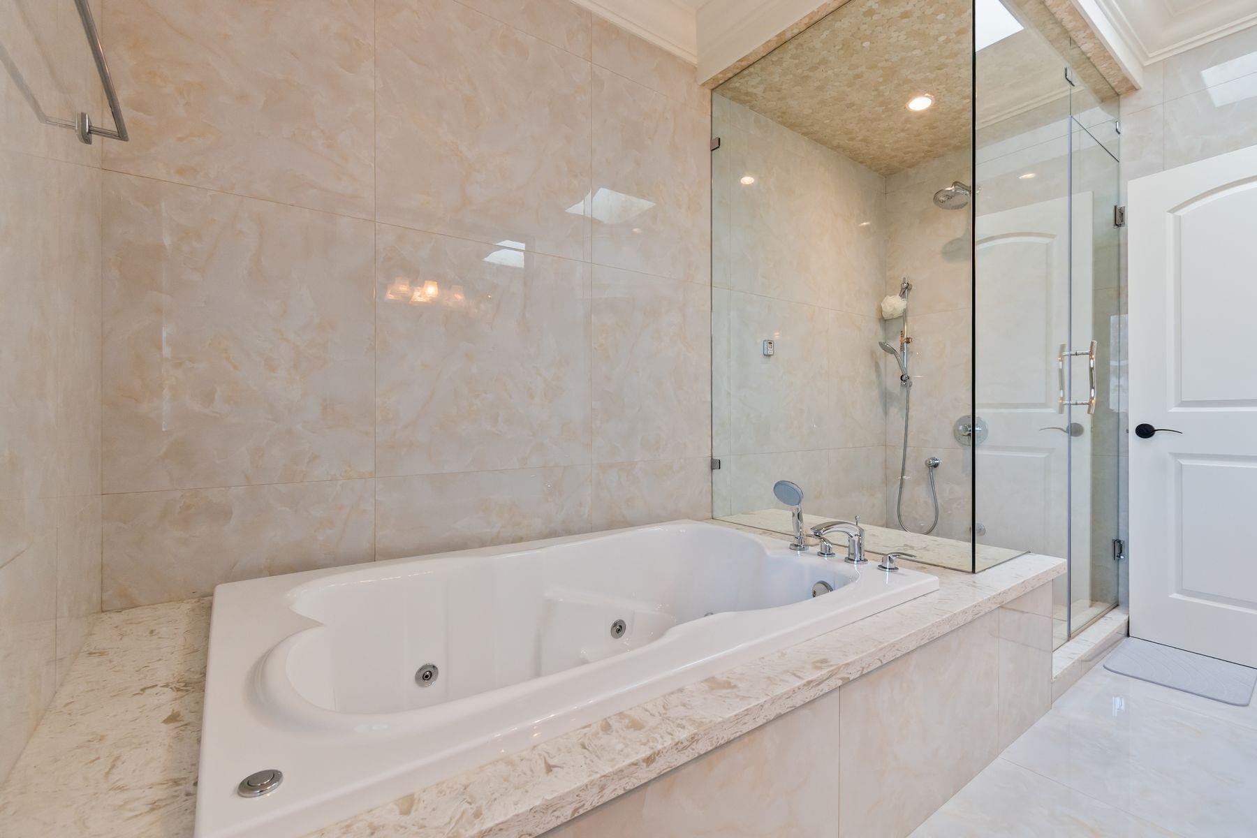 8371 Mowbray Road, Richmond, BC