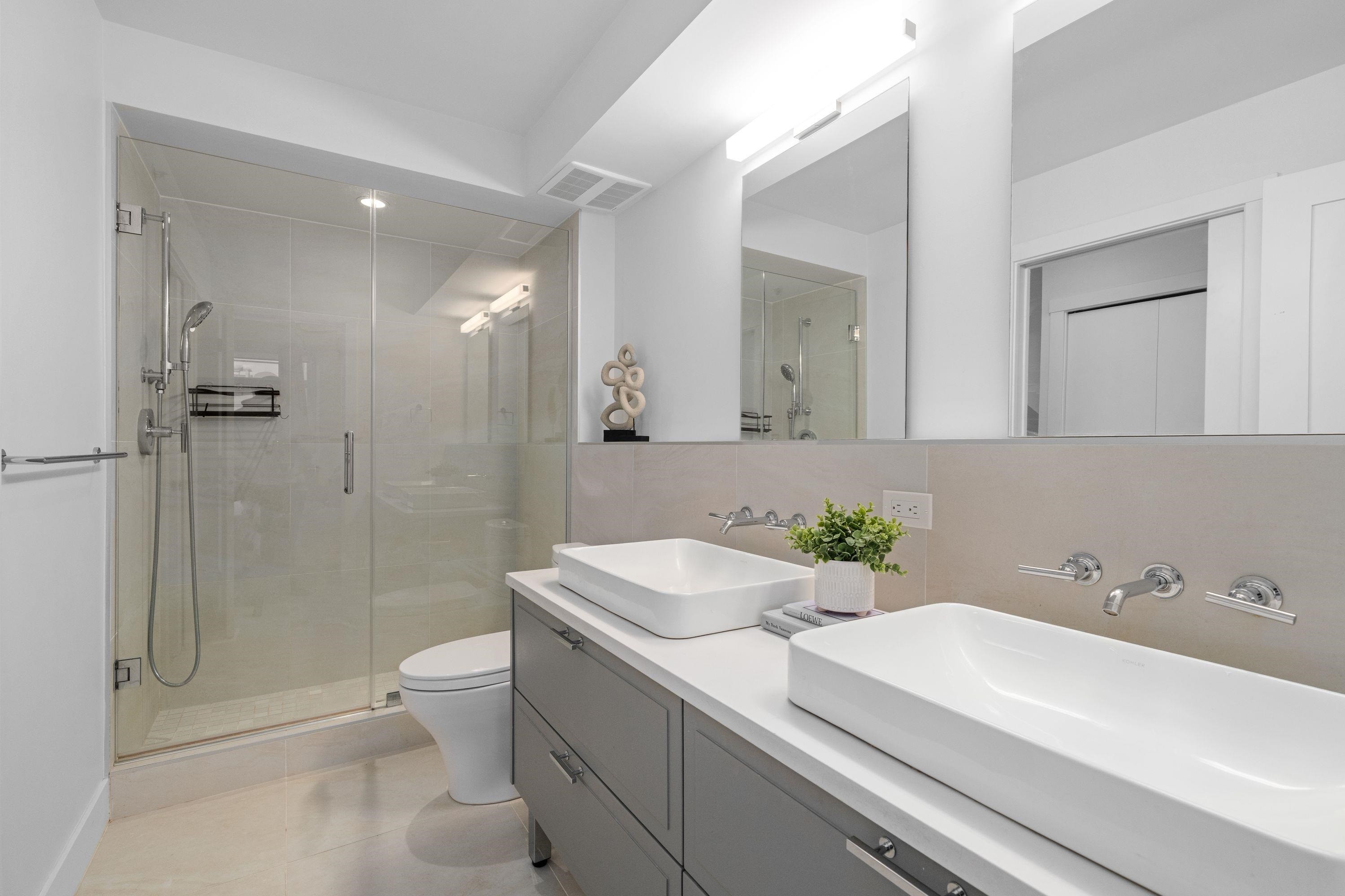 7615 Yukon Street, Vancouver, BC