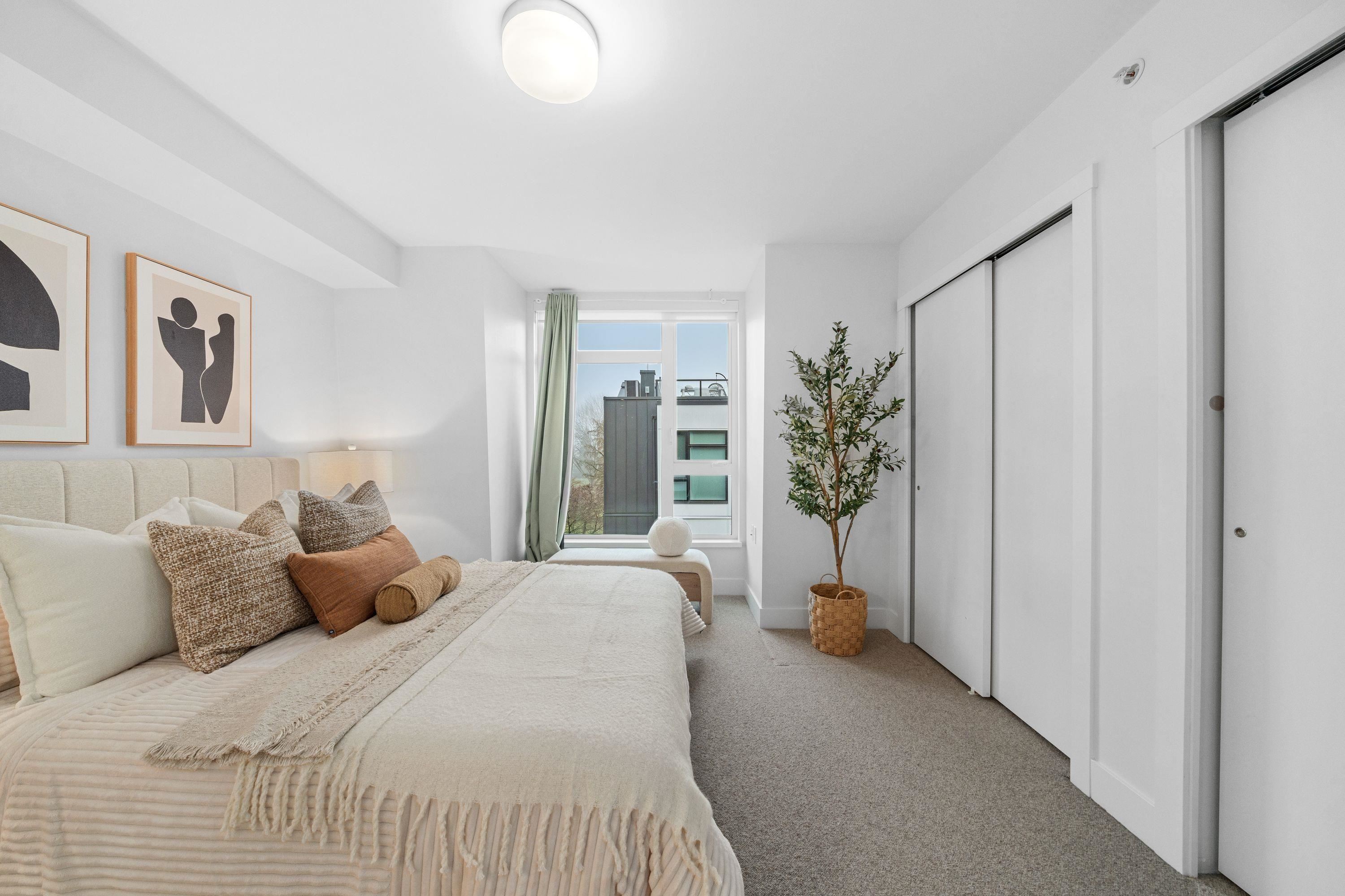 7615 Yukon Street, Vancouver, BC