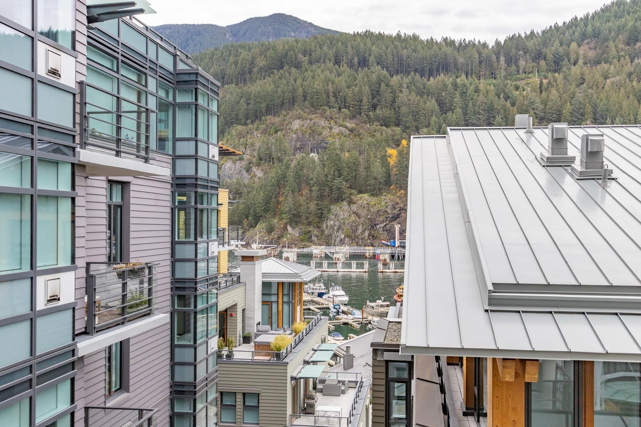 401-6687 Nelson Avenue, West Vancouver, BC