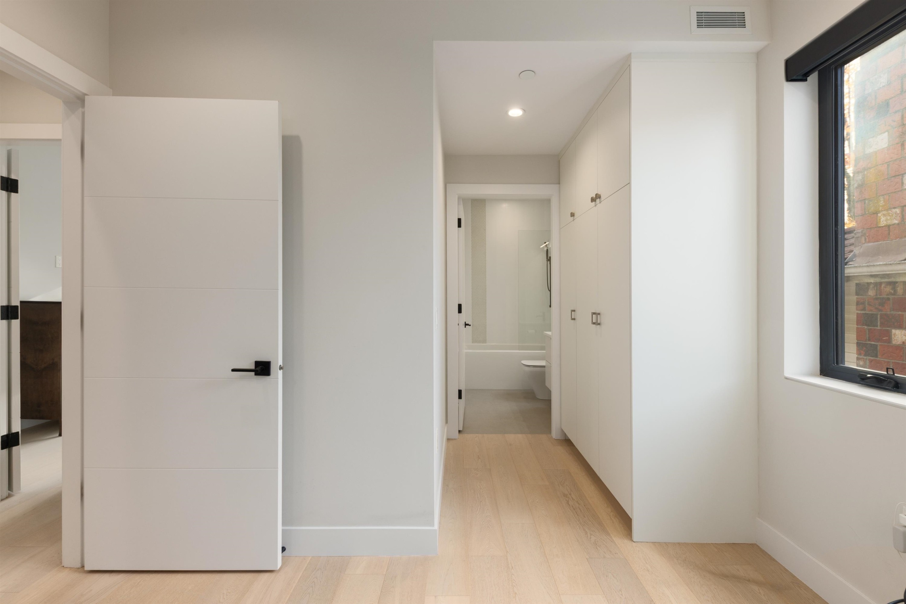 2939 15Th Avenue W, Vancouver, BC