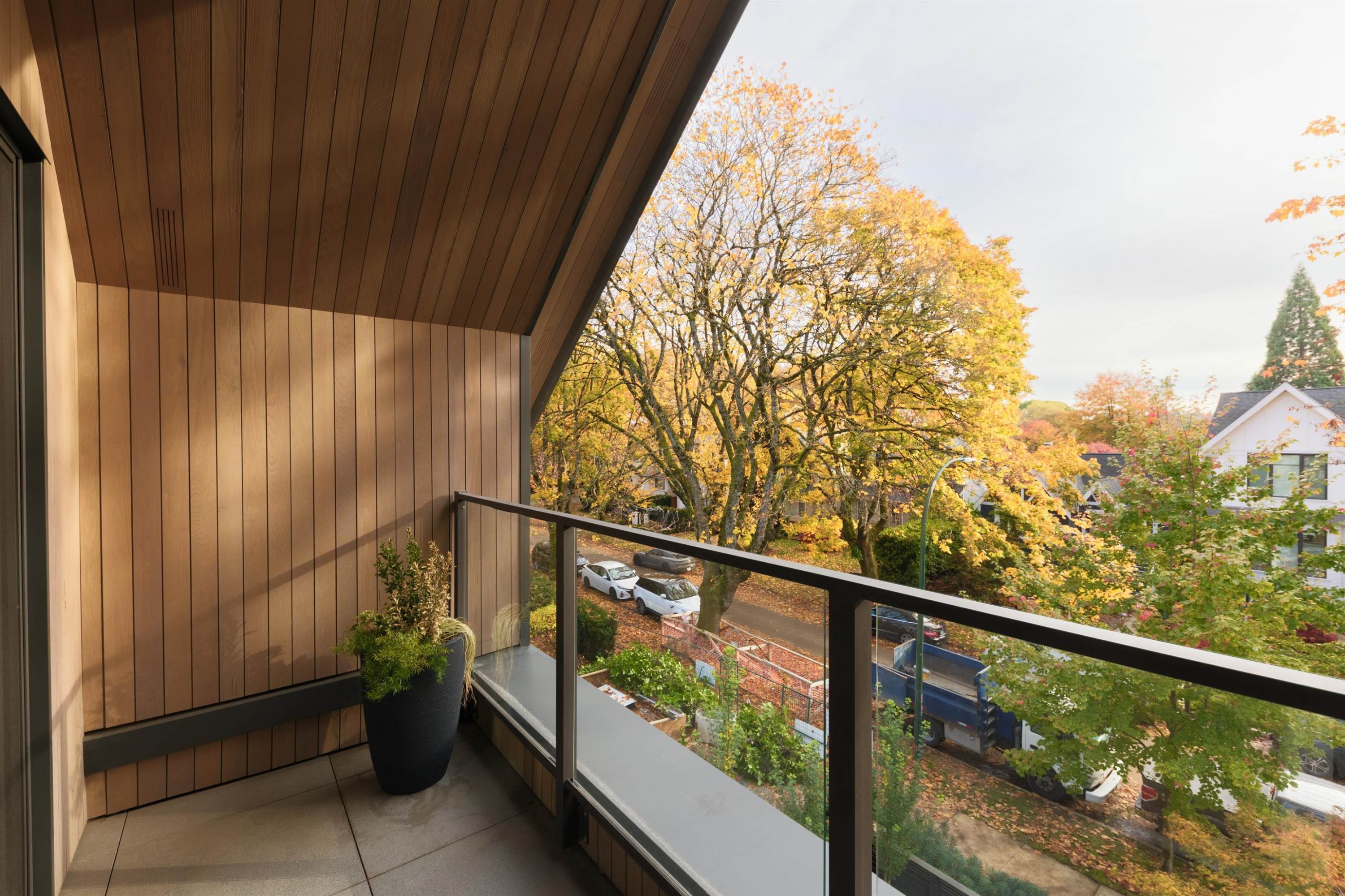 2939 15Th Avenue W, Vancouver, BC