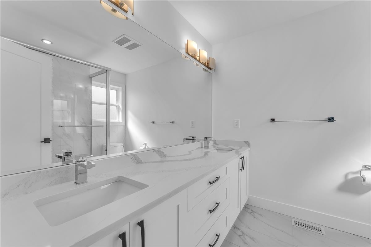 7430 Canada Way, Burnaby, BC