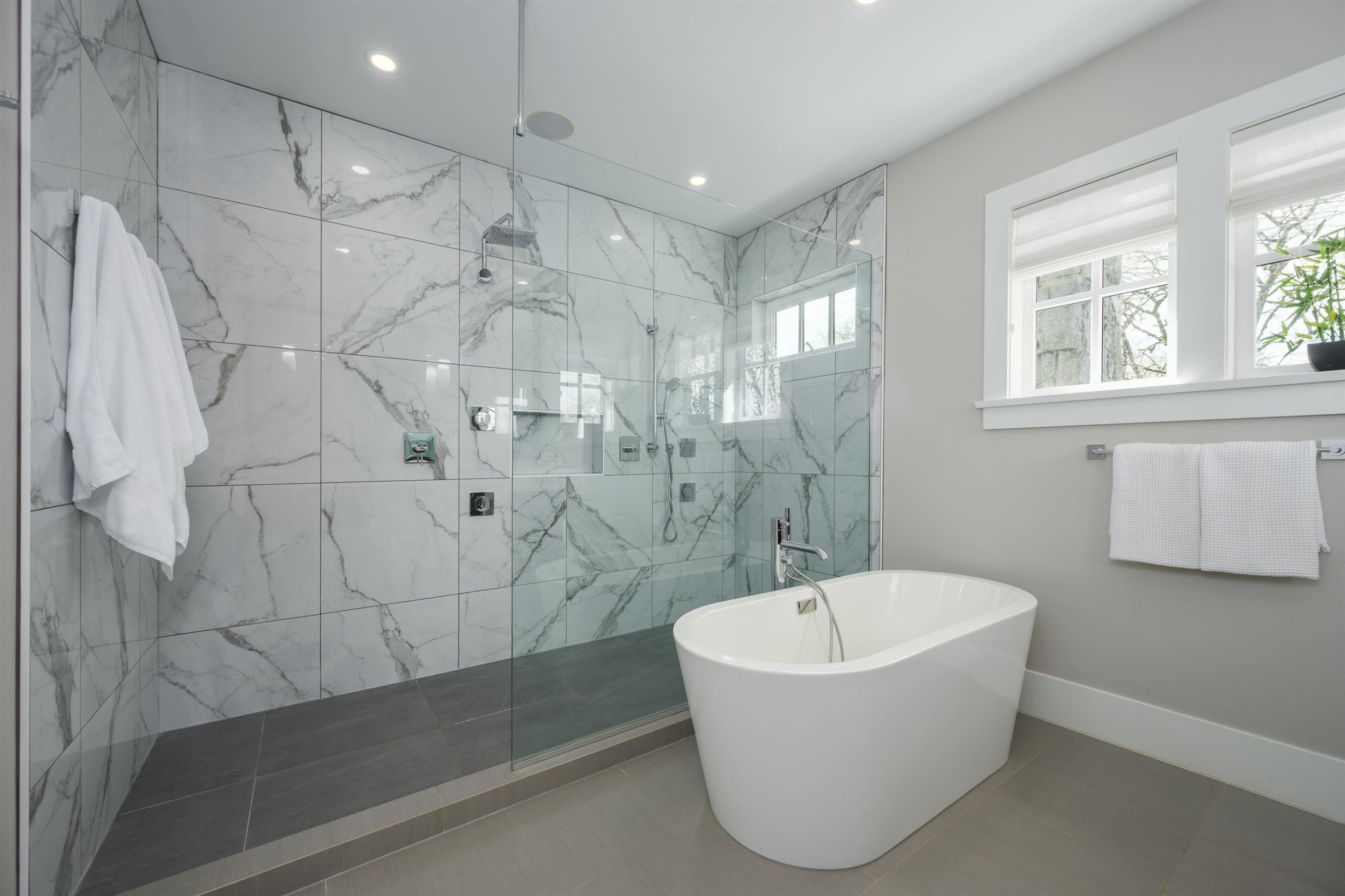 4297 11Th Avenue W, Vancouver, BC