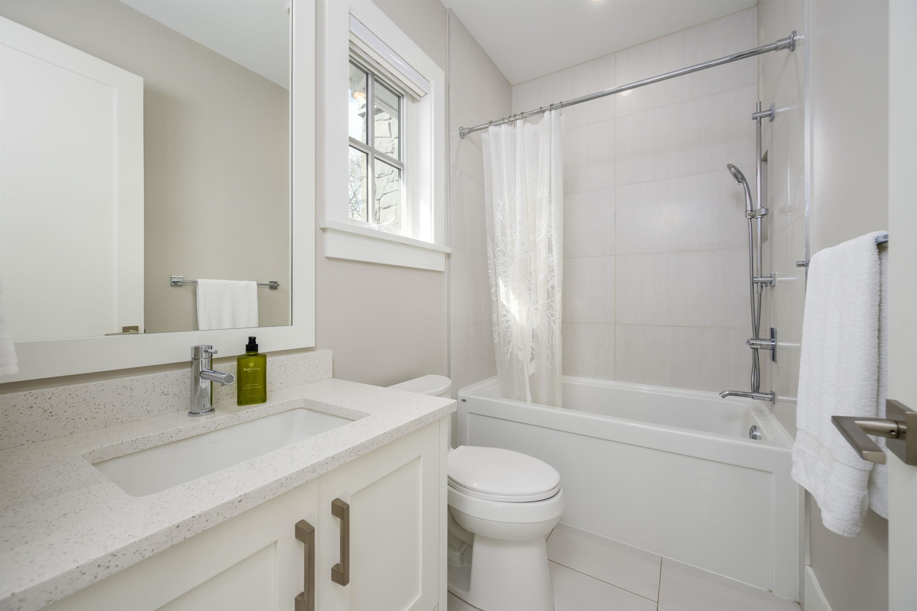 4297 11Th Avenue W, Vancouver, BC