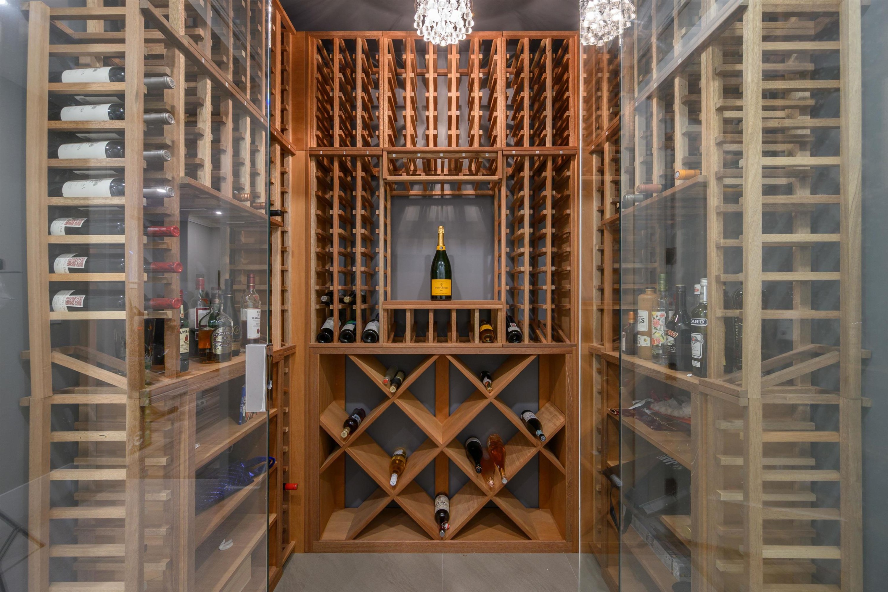 4297 11Th Avenue W, Vancouver, BC