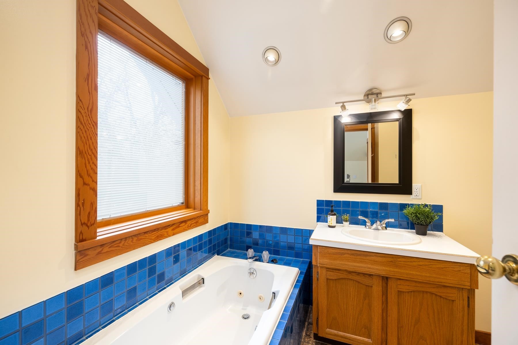 4548 7Th Avenue W, Vancouver, BC